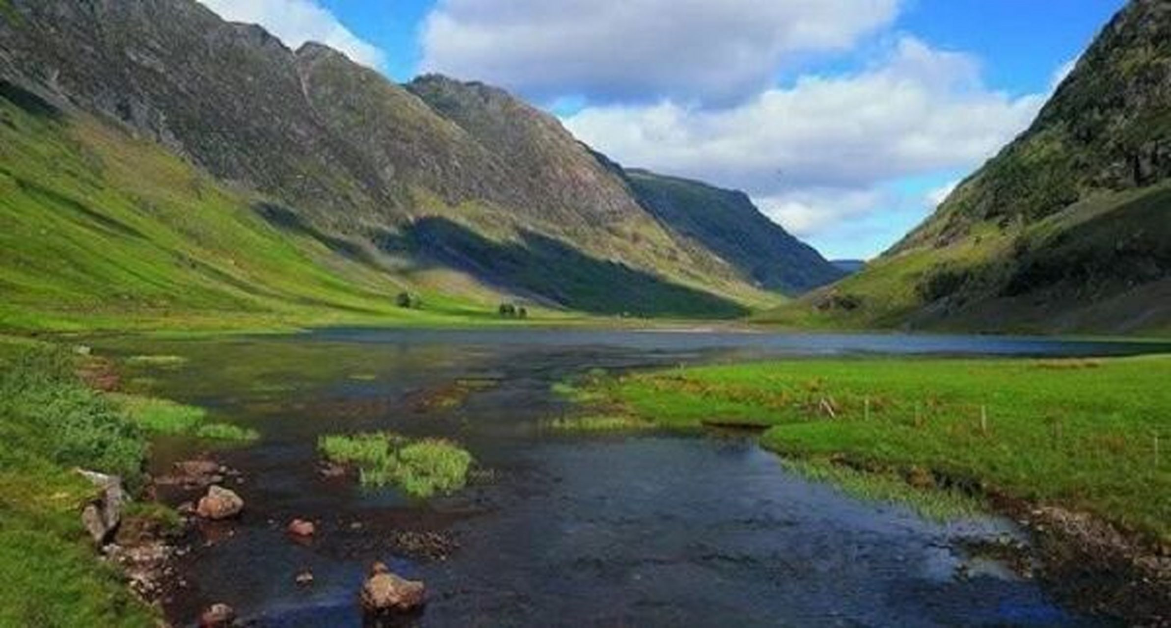 艾雷岛上的命定相遇 1644年开始,苏格兰政府开始对威士忌征收重税