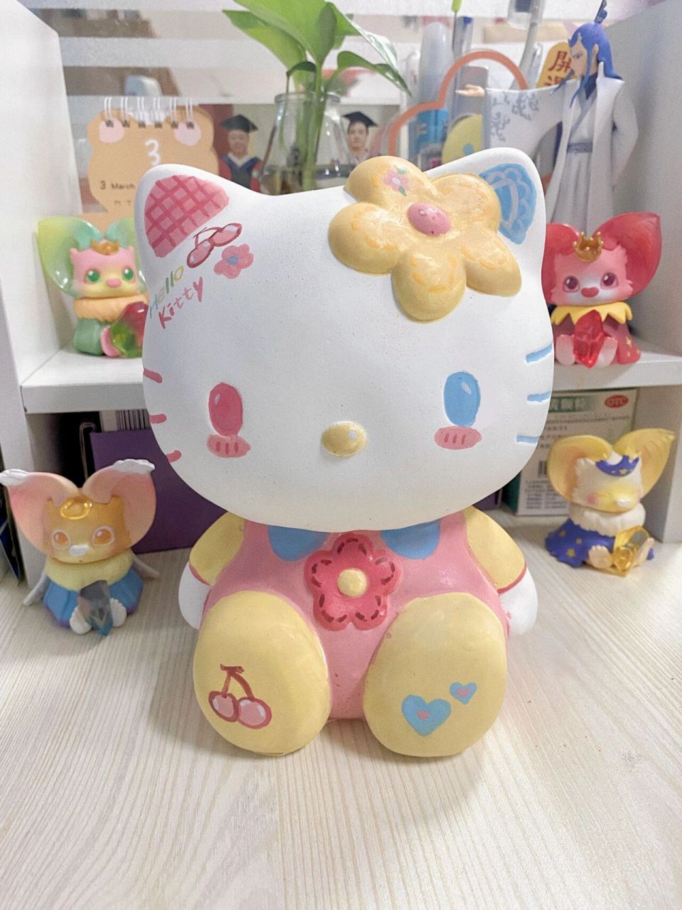 哈喽kitty石膏娃娃! 20块钱的快乐,不要白不要!