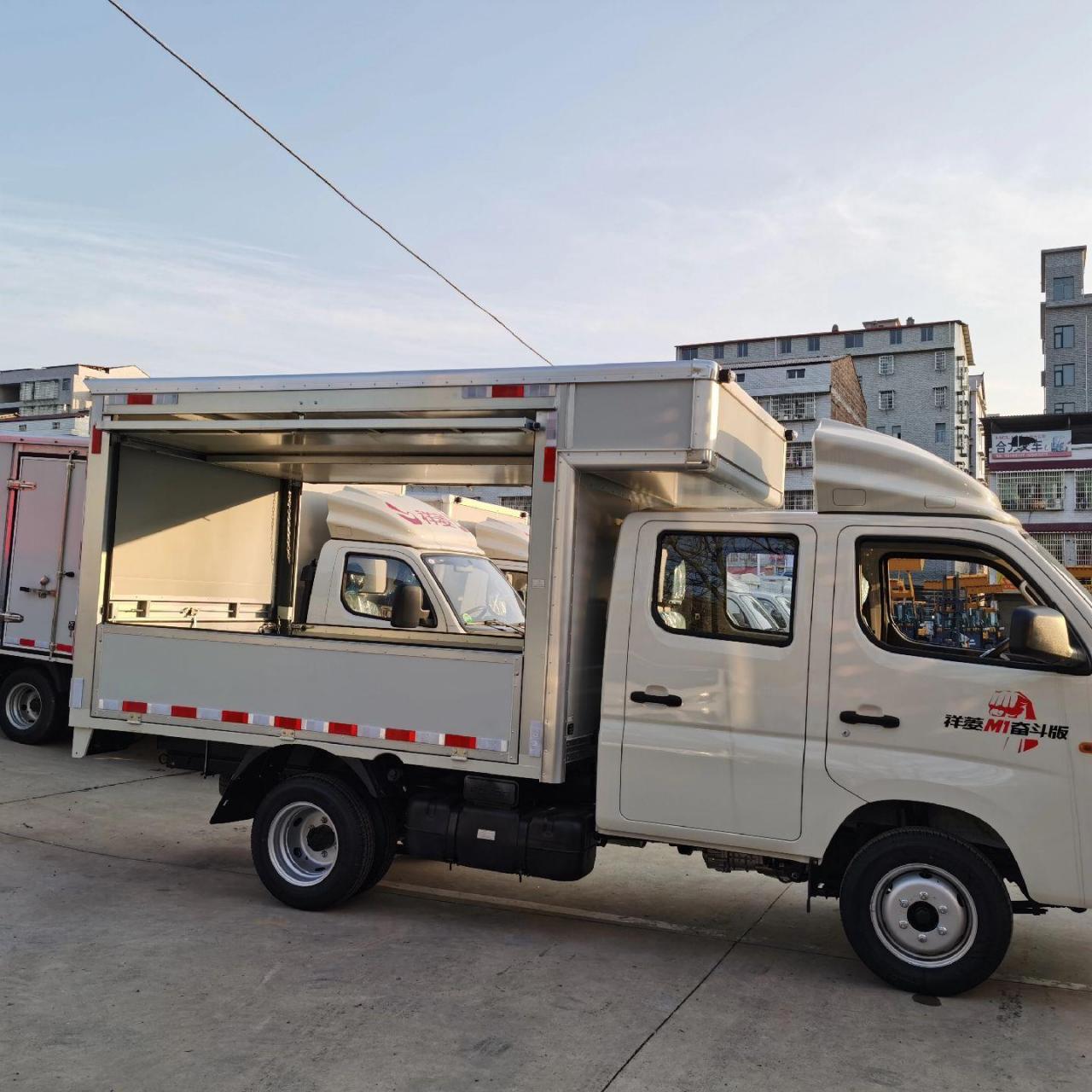 福田汽车祥菱m1双排翼展厢式货车做生意诚信第一 福田汽车