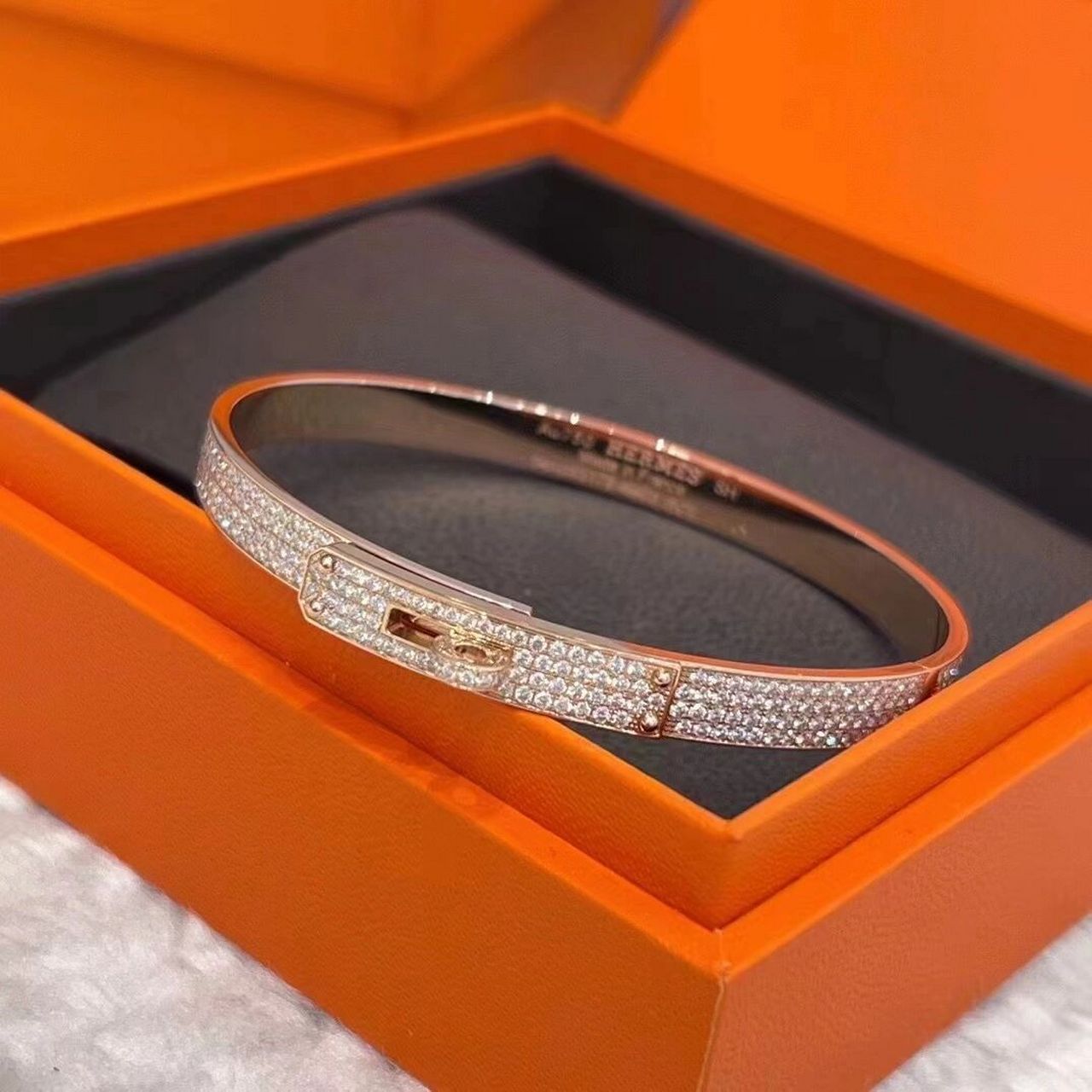 hermes 爱马仕 kelly 满钻手镯 sh号 公价33w 我们好价90十几万