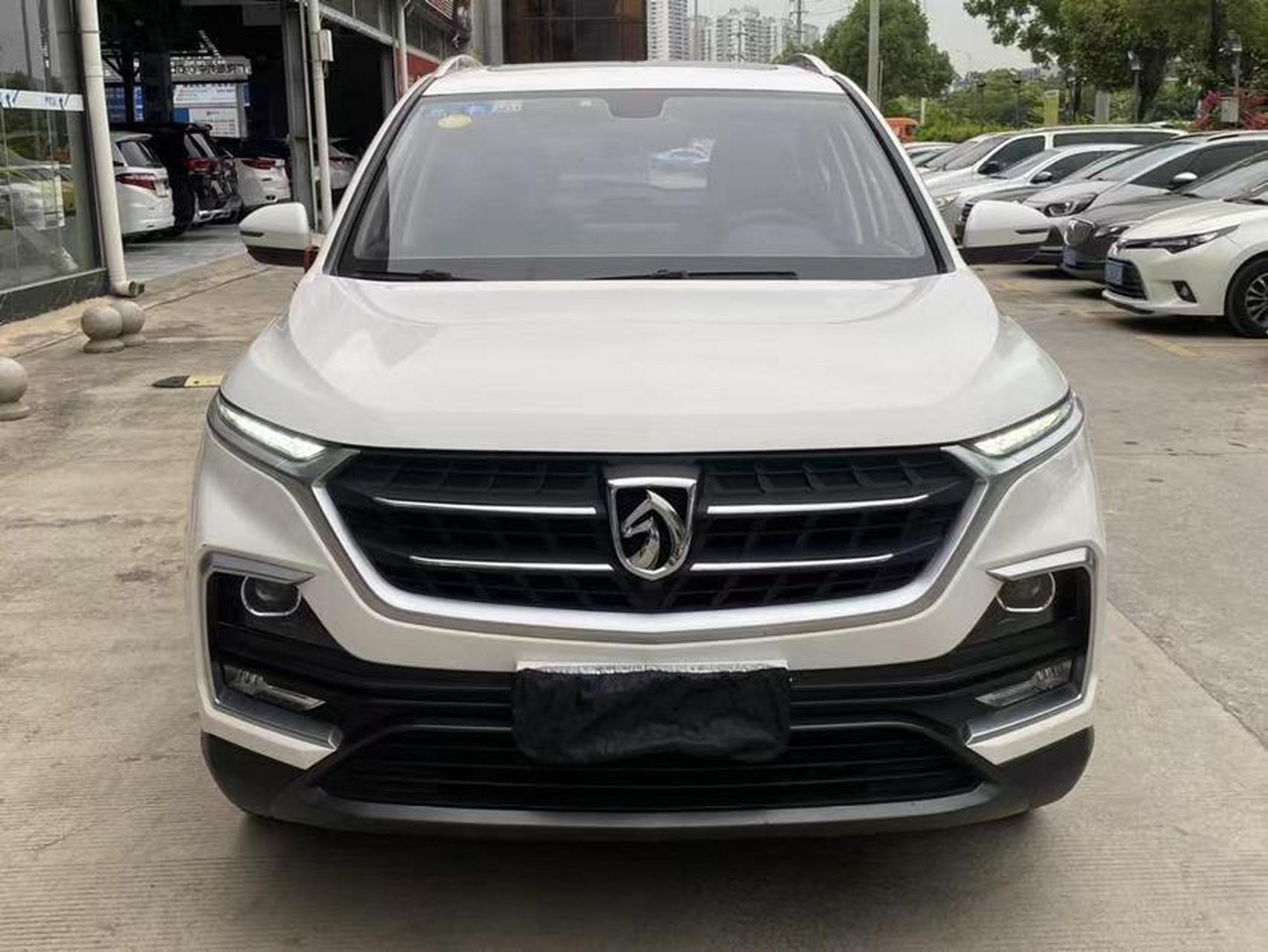 2019年6月上牌,19款宝骏530 1.