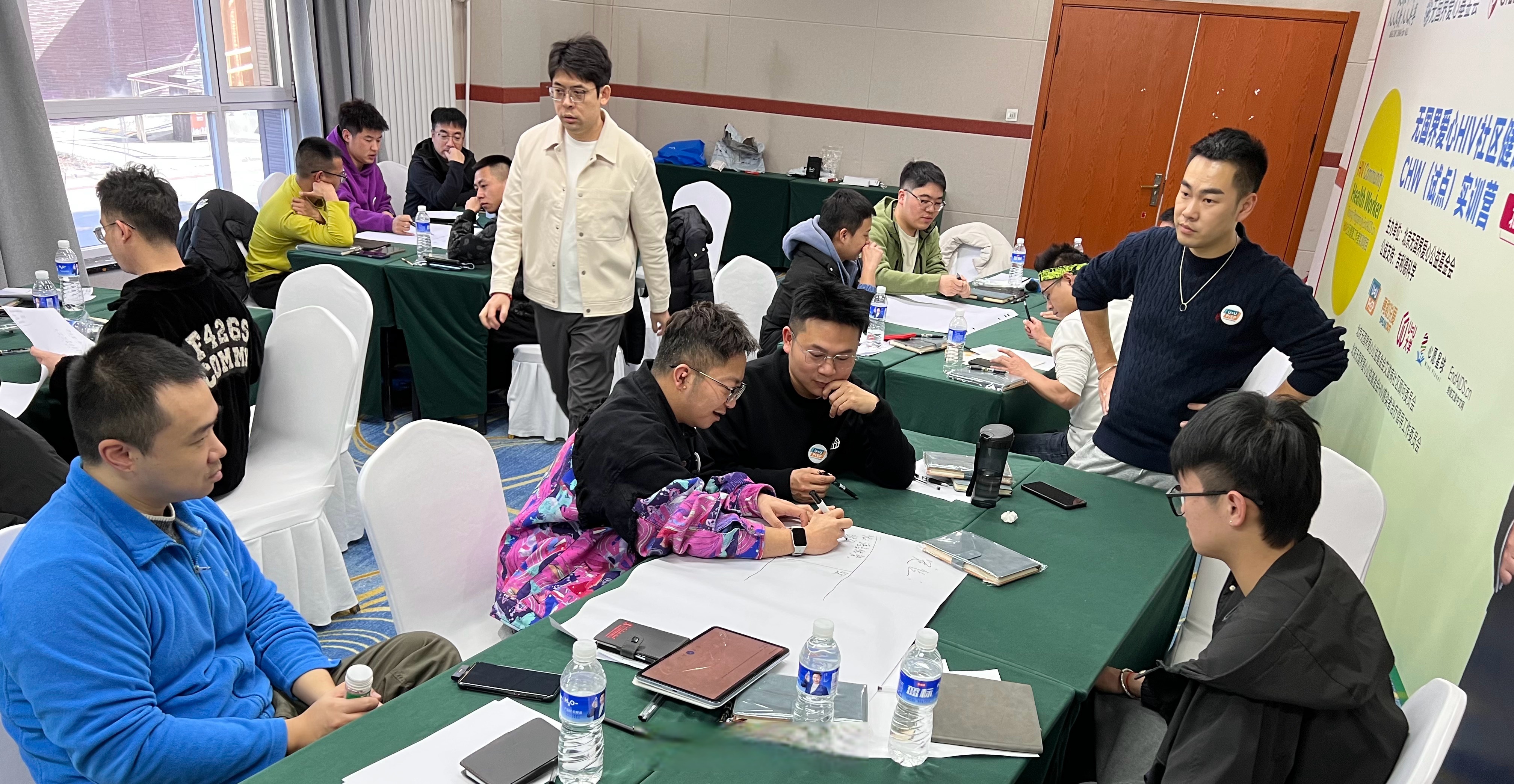 我们团队拥有捣肿 讨论培训现场讨论图片培训分组图片培训时小组讨论