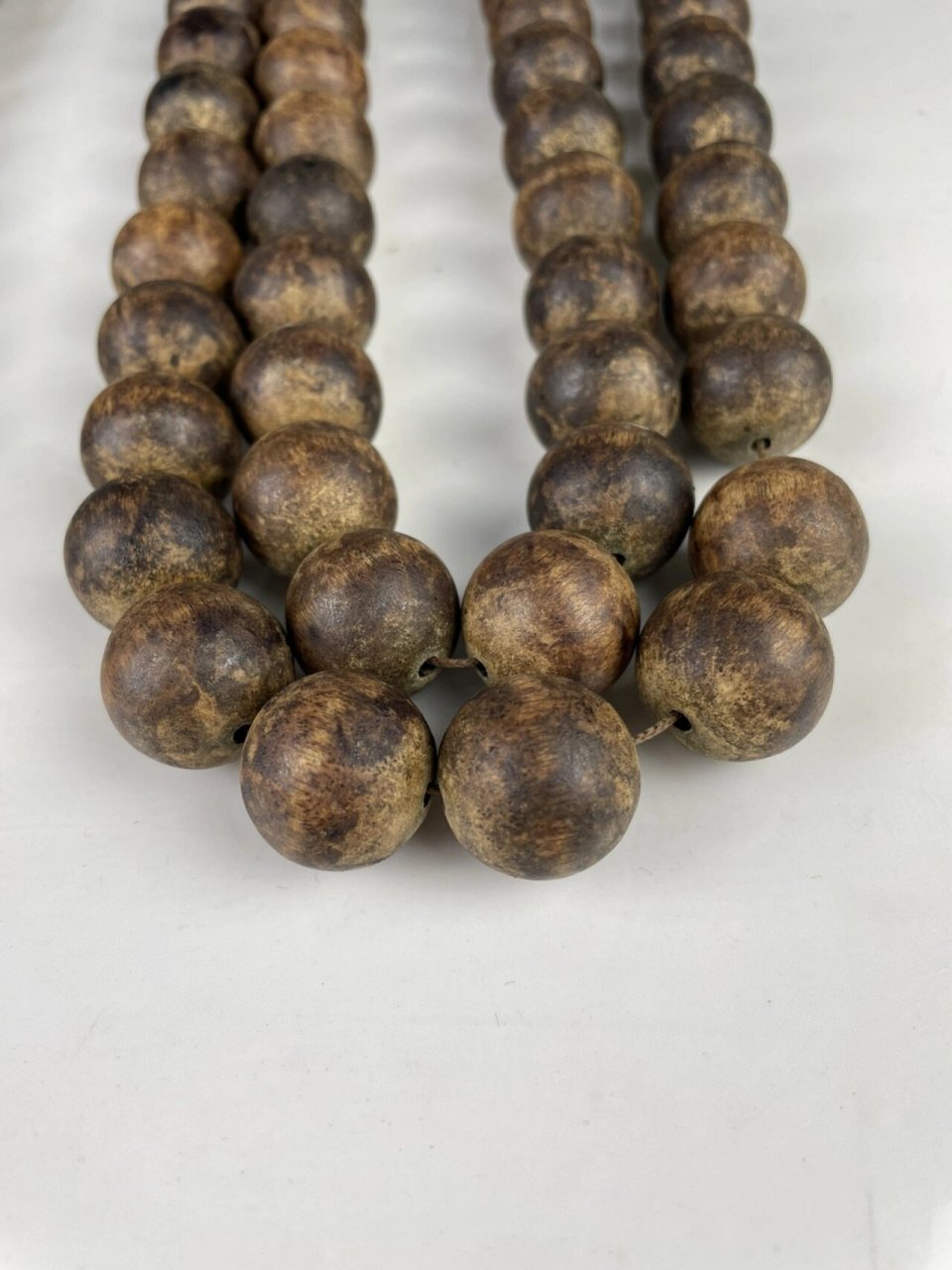 清代天然老料沉香佛珠108颗,淡淡香味,持 清代天然老料沉香佛珠108颗