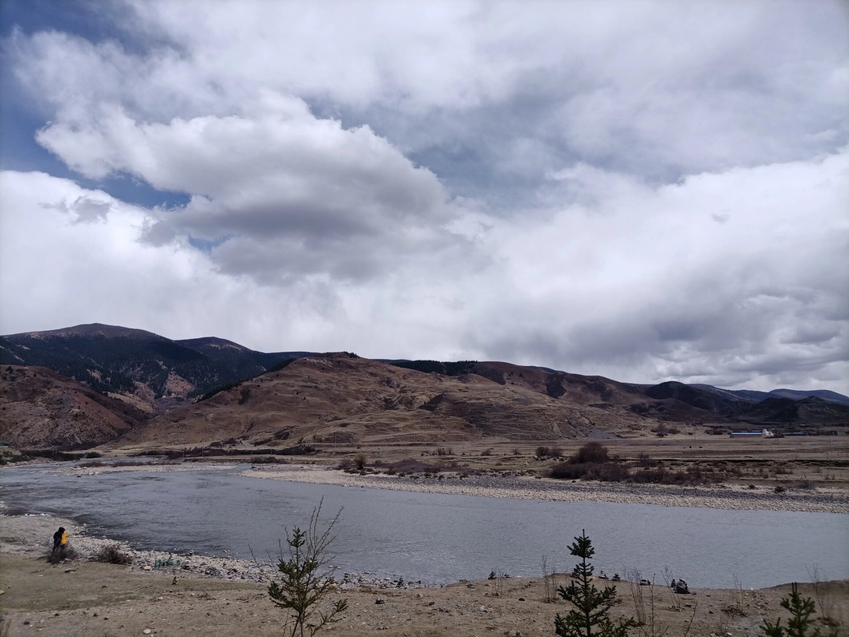 兔儿山 兔儿山位于川藏线四川甘孜稻城海子山自然风景区北部桑堆乡