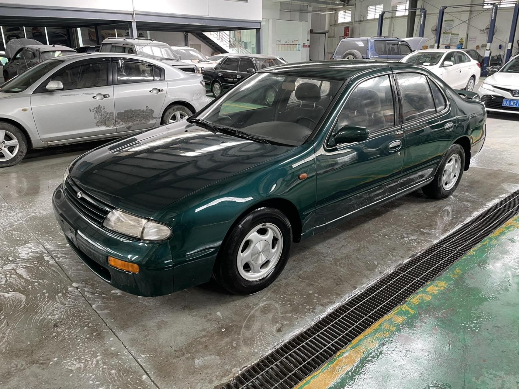 日产尼桑蓝鸟王 u13 sss  保险齐全第一代   自动挡2.