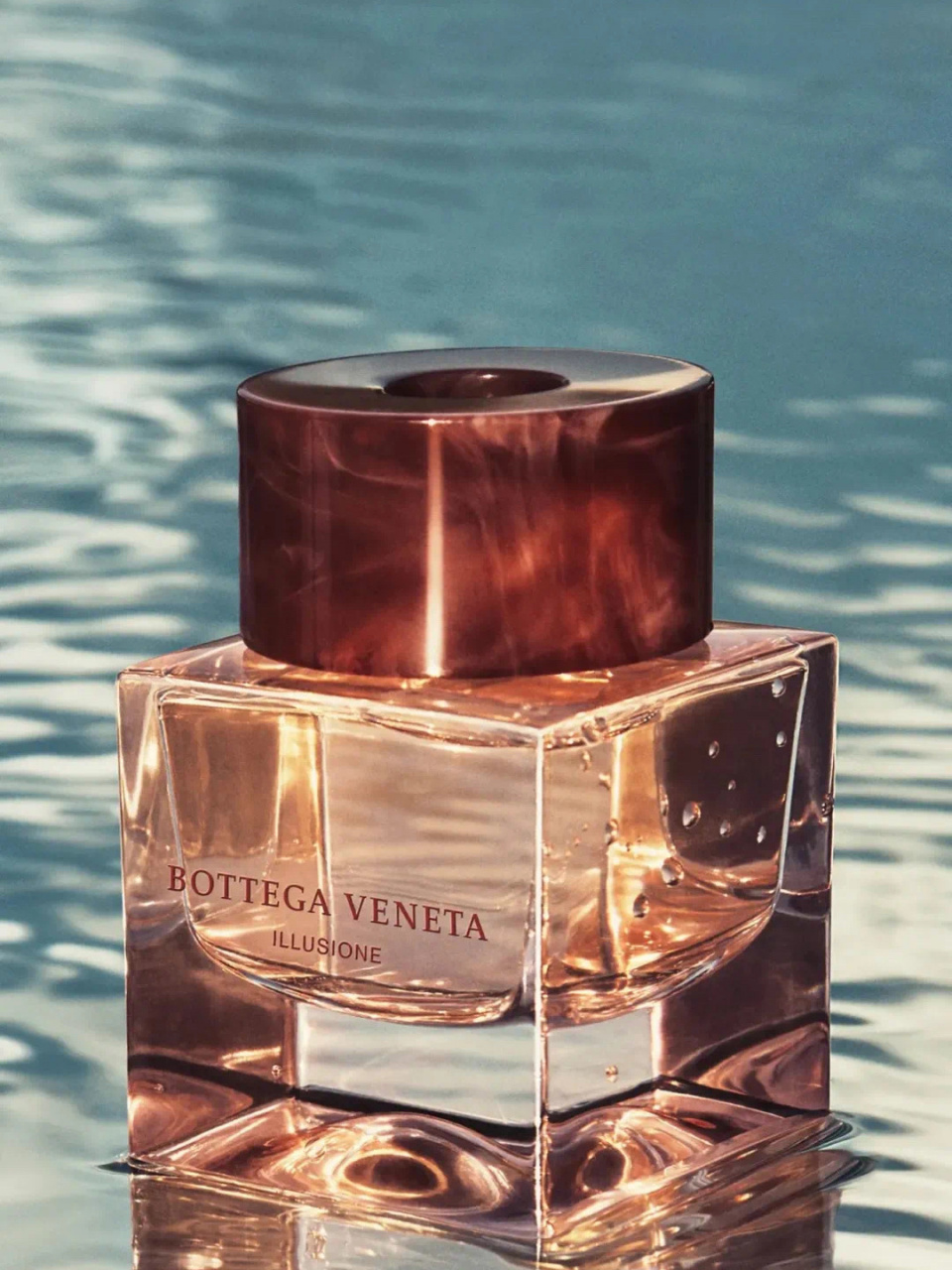 葆蝶家 幻境女士——橙花下凡 ★★★☆ 幻境的男女款都还行吧,至少不