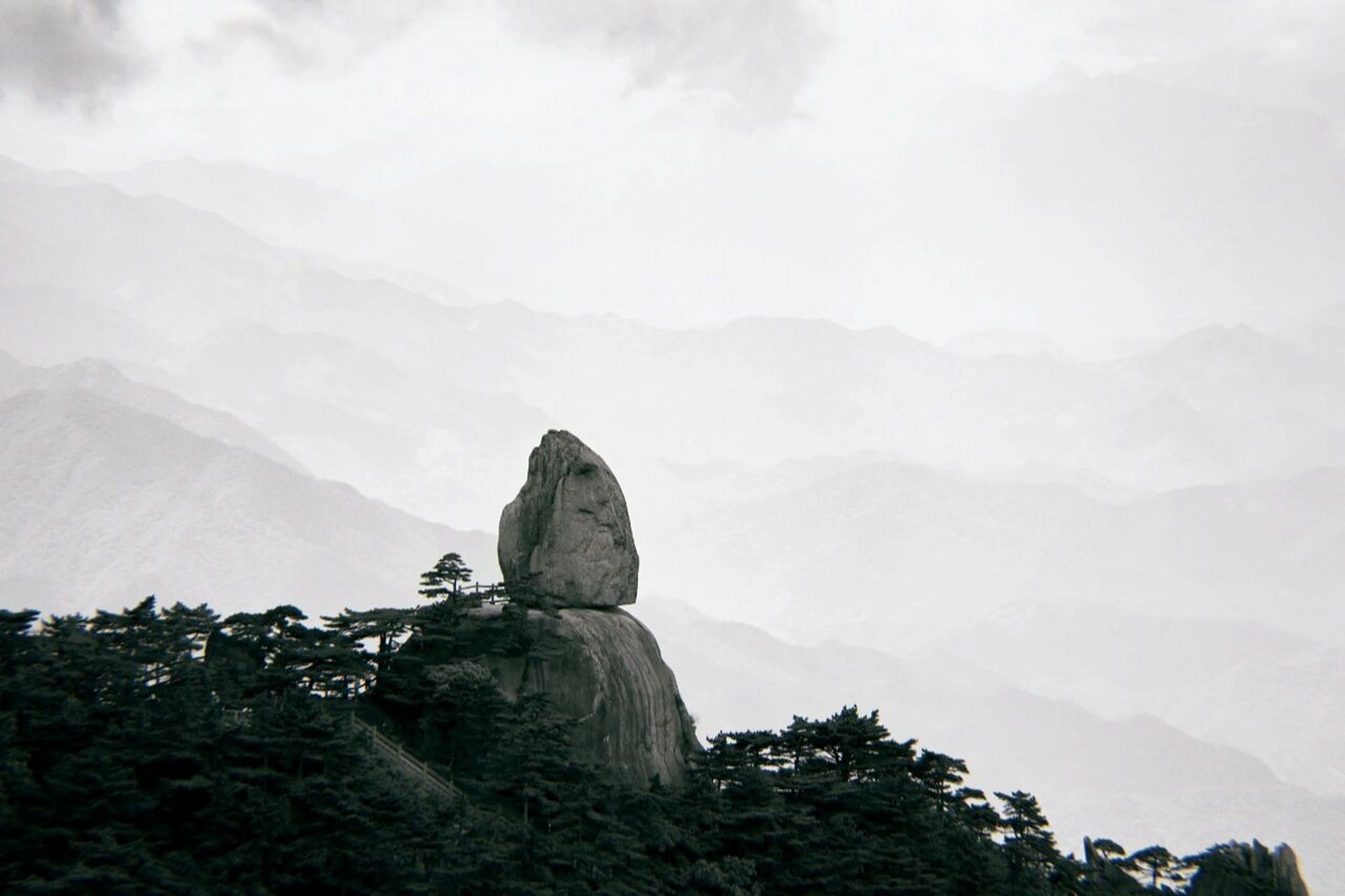 黄山仙桃石高清照片图片
