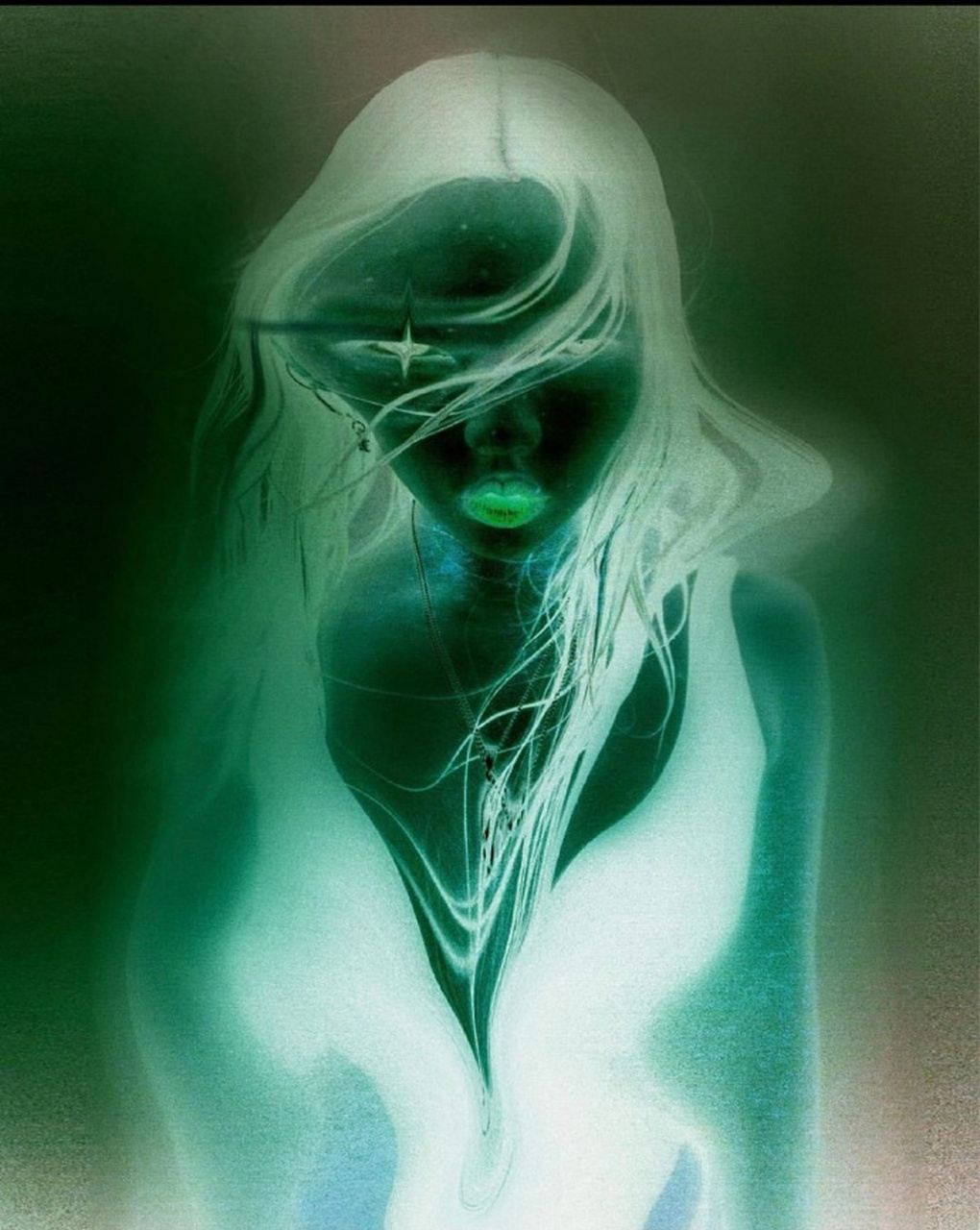 丹凤眼,无眉造型,夸张妆容.