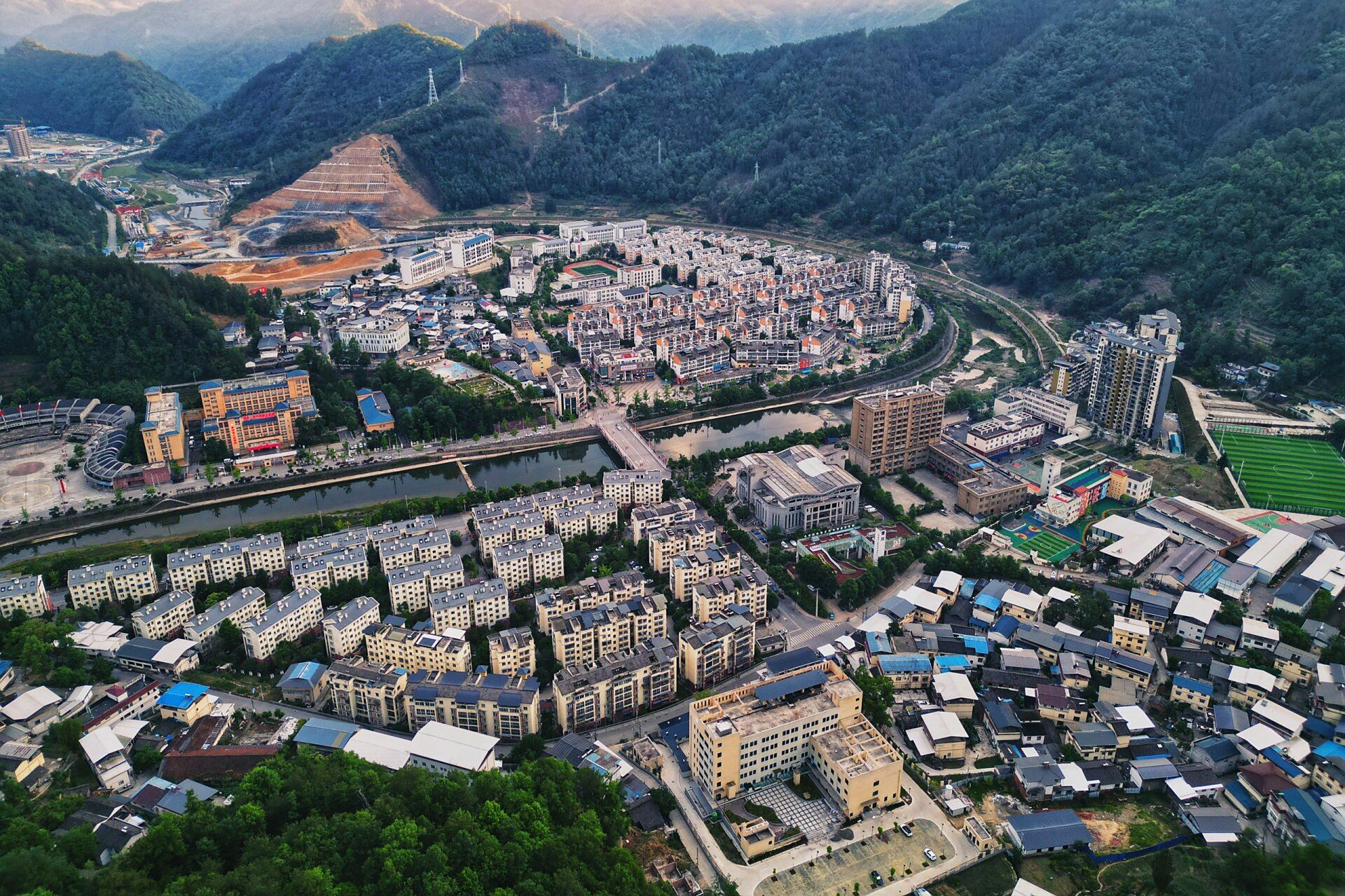 大山里的城 青川县城