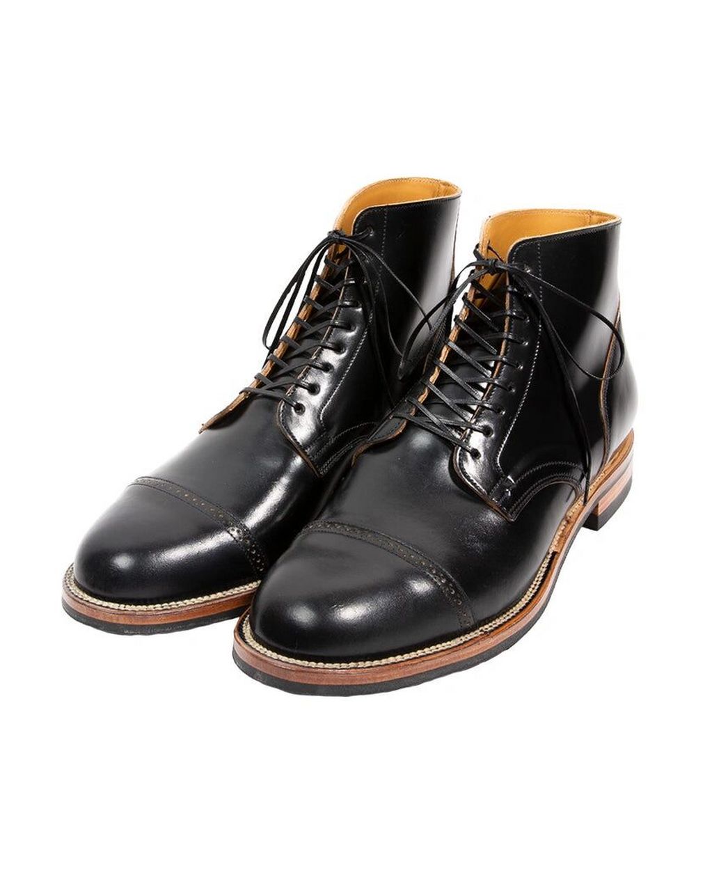 种草 | viberg 2030马臀皮全系列 viberg 作为加拿大工装靴之王,他家