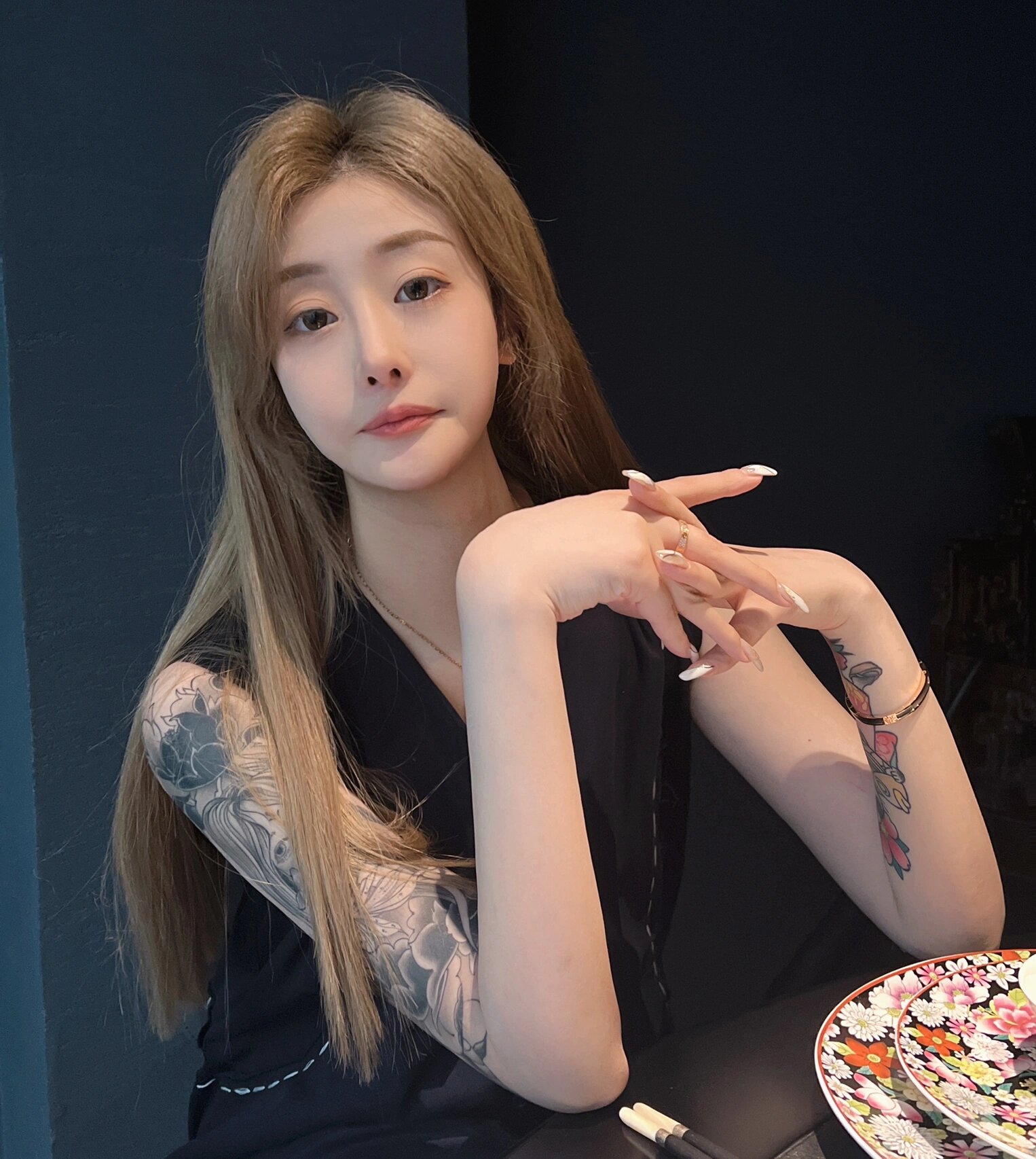 花臂女孩是真的很酷啊@爱八卦的米粒的动态