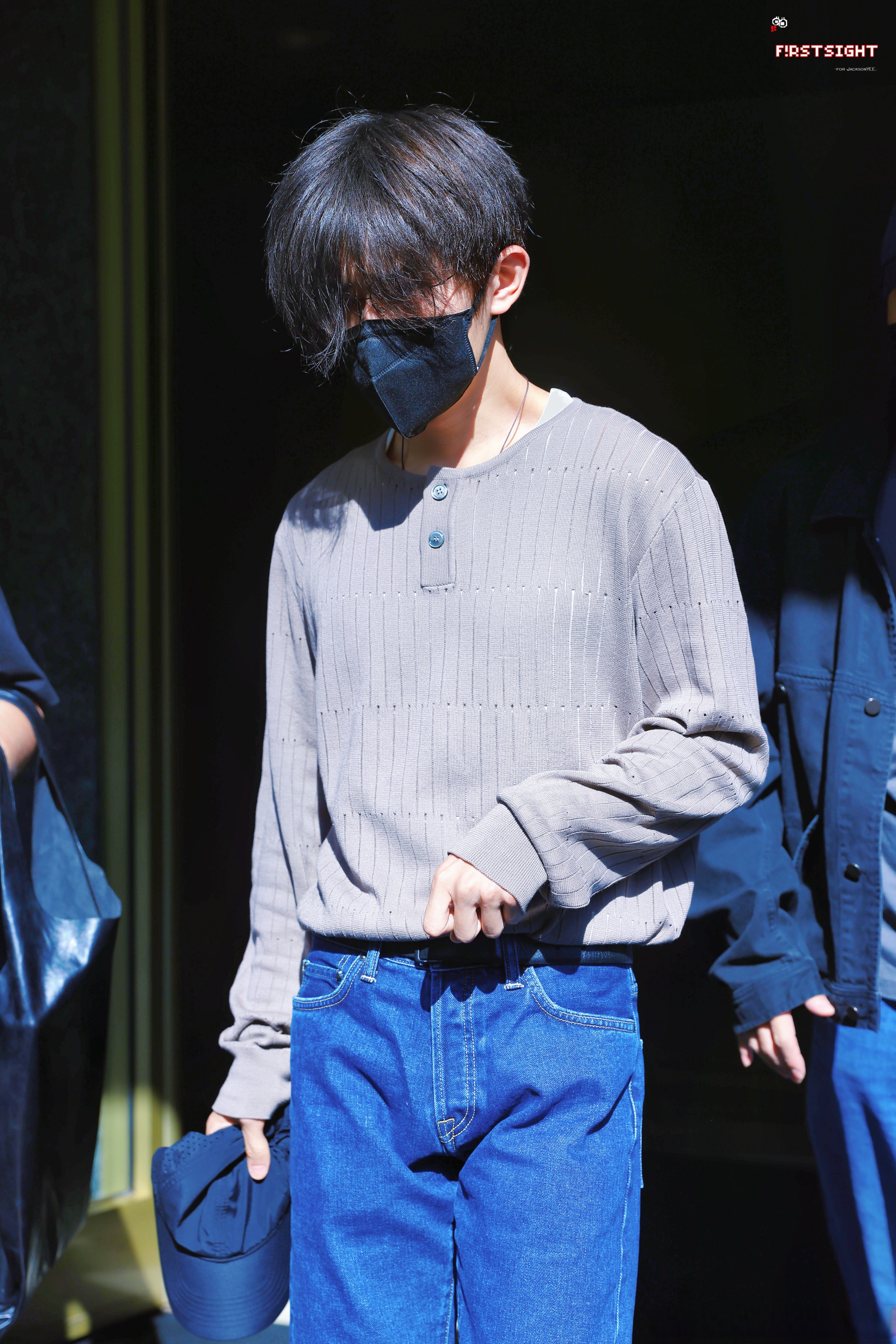 易烊千玺你这可就见外了##易烊千玺见外了怎么还穿内搭呢# 易烊千趑