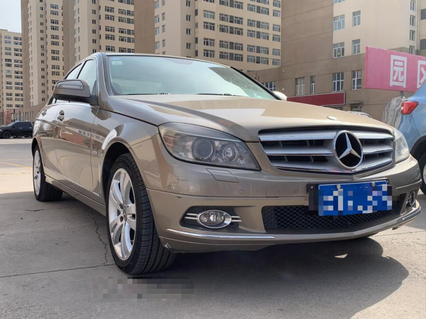 2009年梅赛德斯奔驰c230全车原版两件喷漆极品车况,这是2.