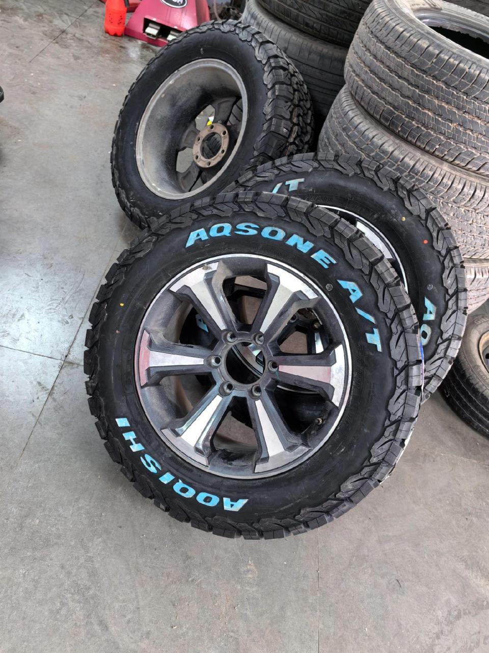 皮卡轮胎升级at大花纹,有想法的朋友小窗口咨询!一个字