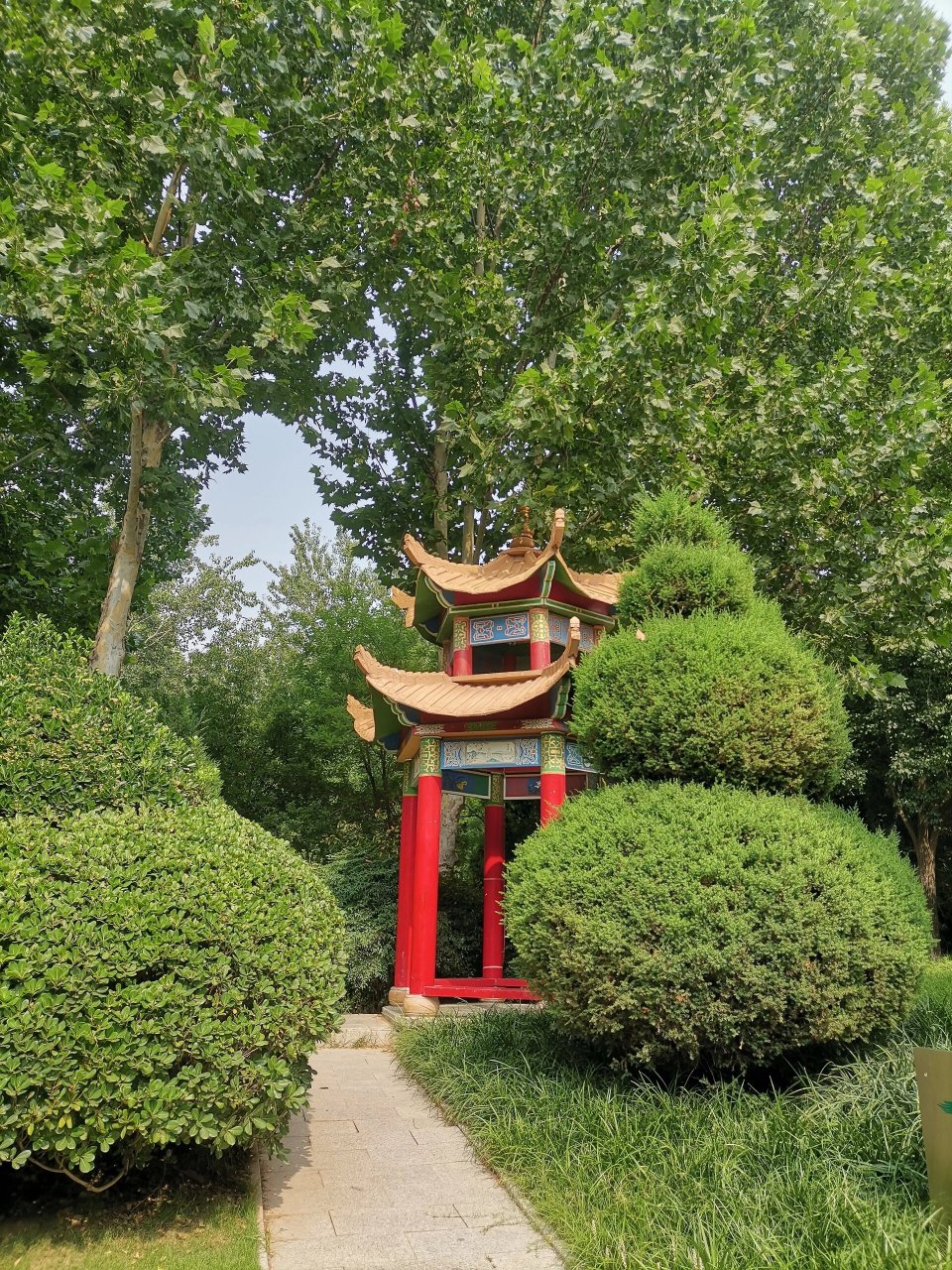 郑州绿博园打卡      全票价20 带学生证或教师资格证半价(照片也可以