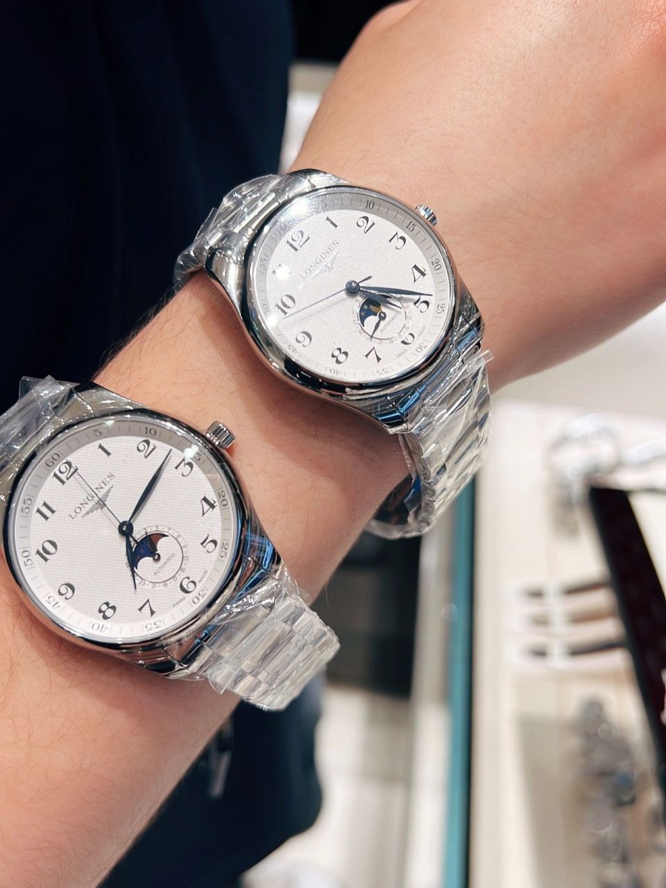 浪琴名匠四针月相40mm和42mm表盘对比 浪琴名匠四针月相40mm和42mm