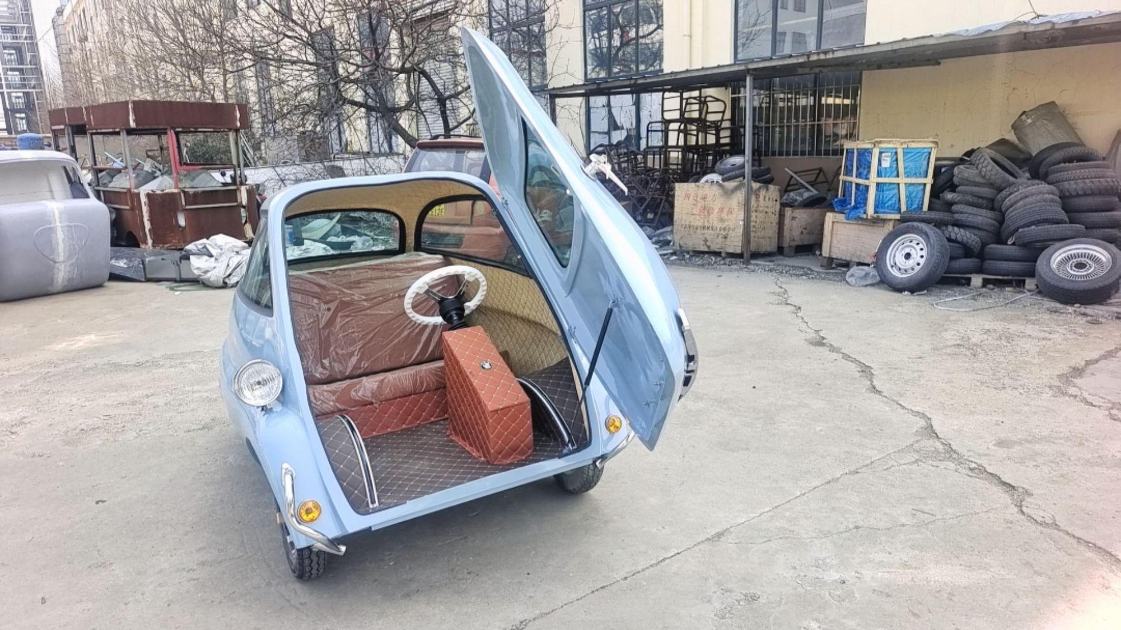 复古宝马蛋蛋车