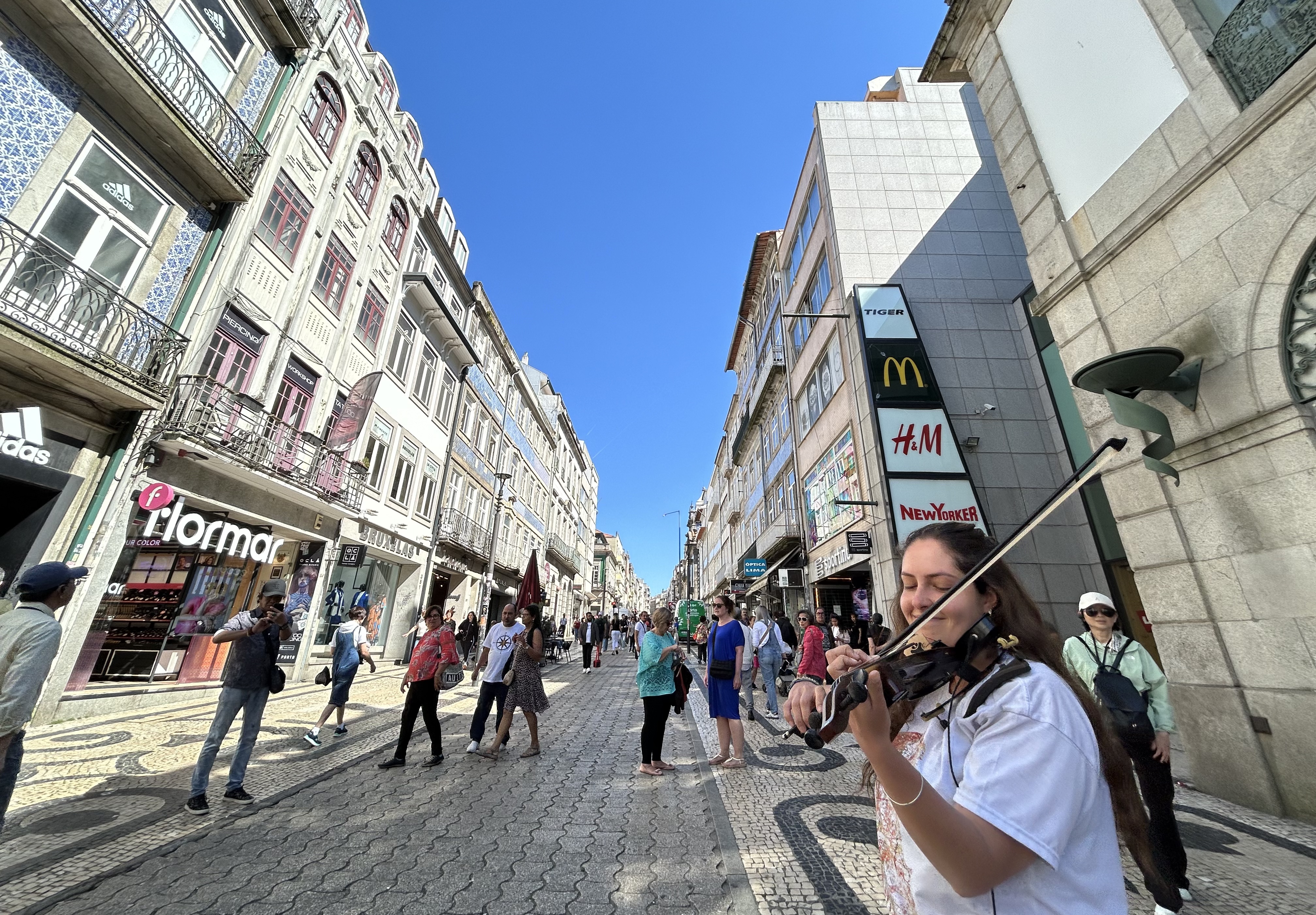 欧洲街拍.欧洲法国等小城镇的街拍.手机照片.摄影郑国祥.