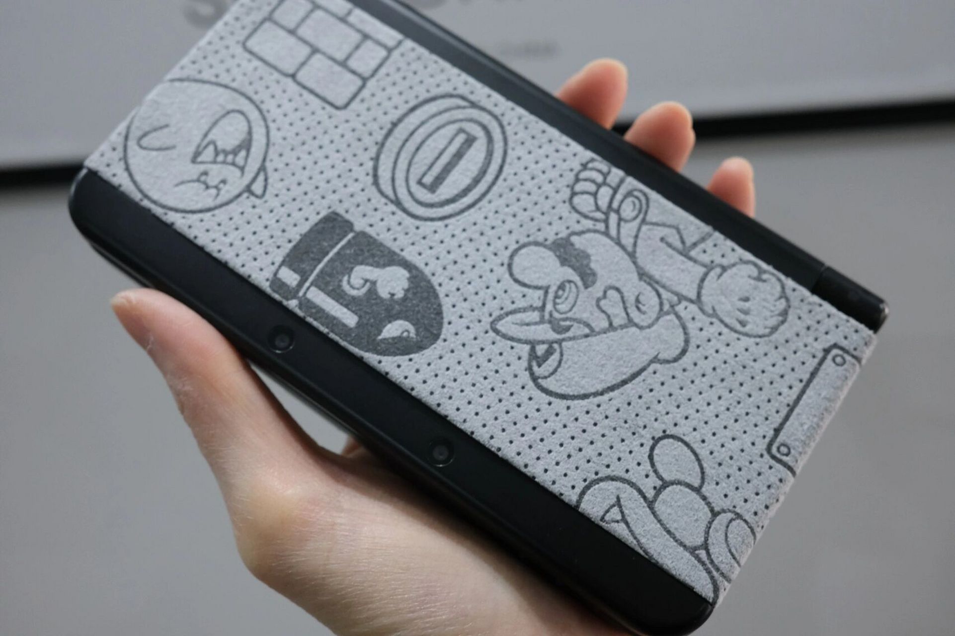 出新小三马里奥替换壳 非全新,只拿下来上机拍过一次照,不超过10分钟.