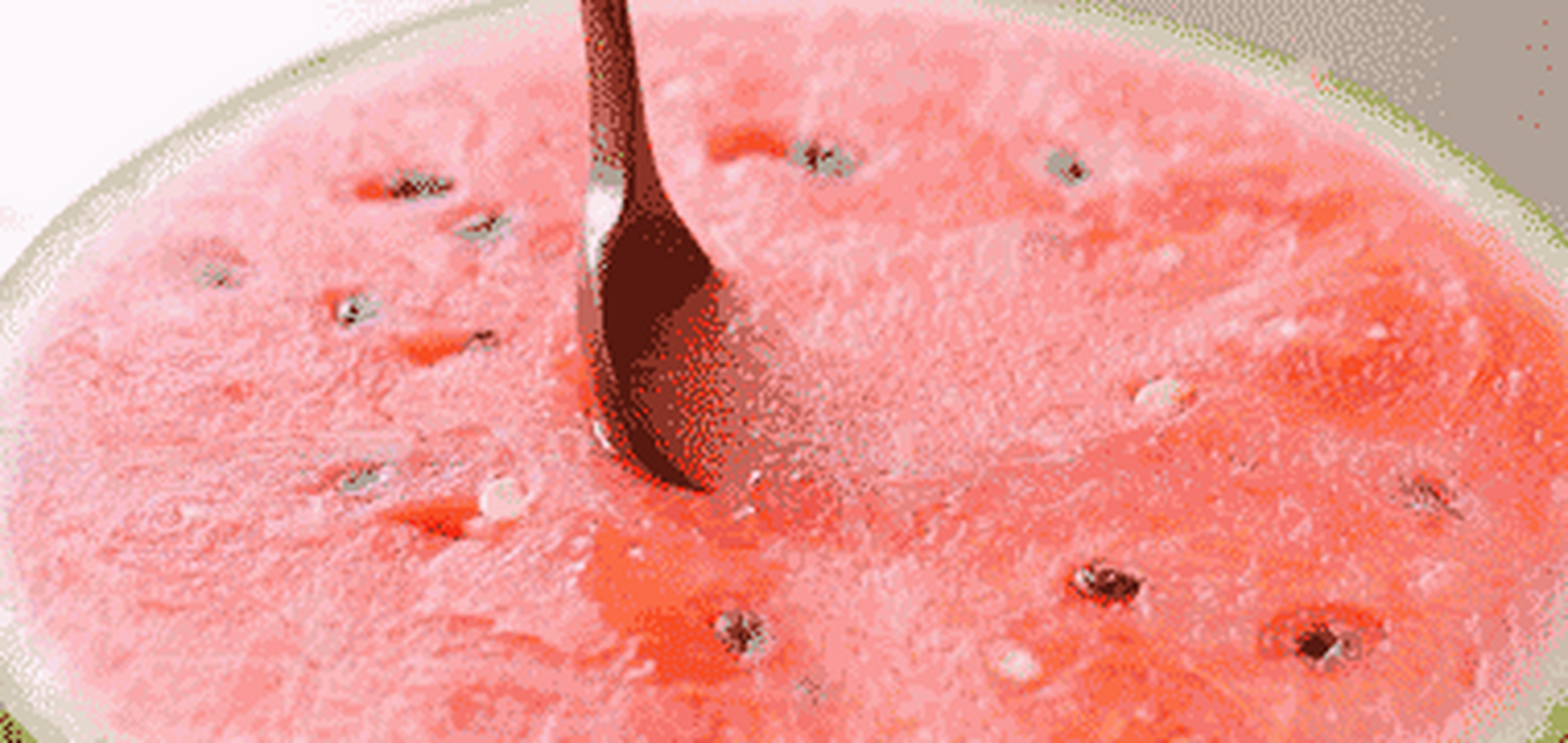 【#用勺子吃西瓜的两个缺点#[偷笑]】西瓜是很多人的心头好,摆上一块