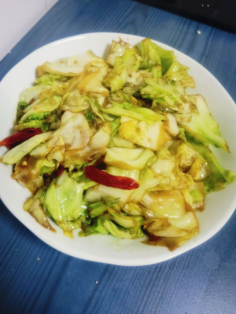 第二章-第八节 炝炒牛心菜 这个菜有很多个名字 圆白菜,包菜,牛心菜