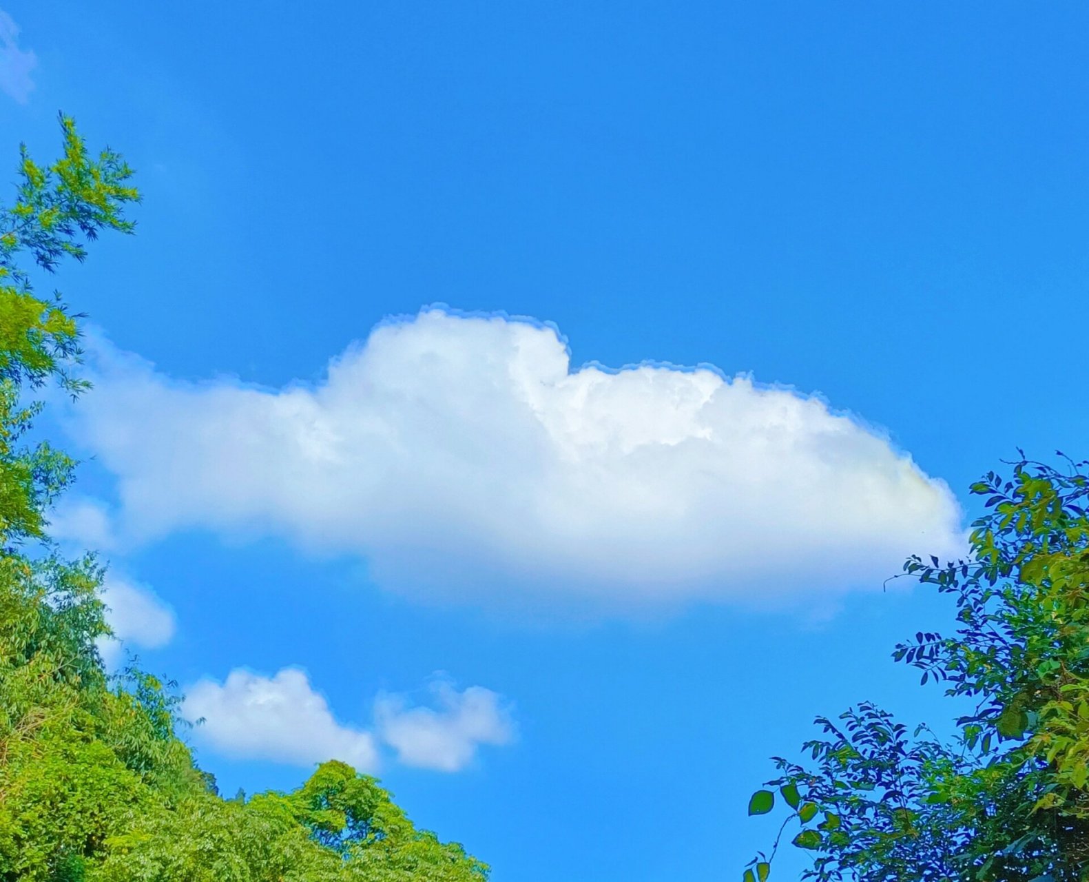 天空云朵图片唯美现实图片