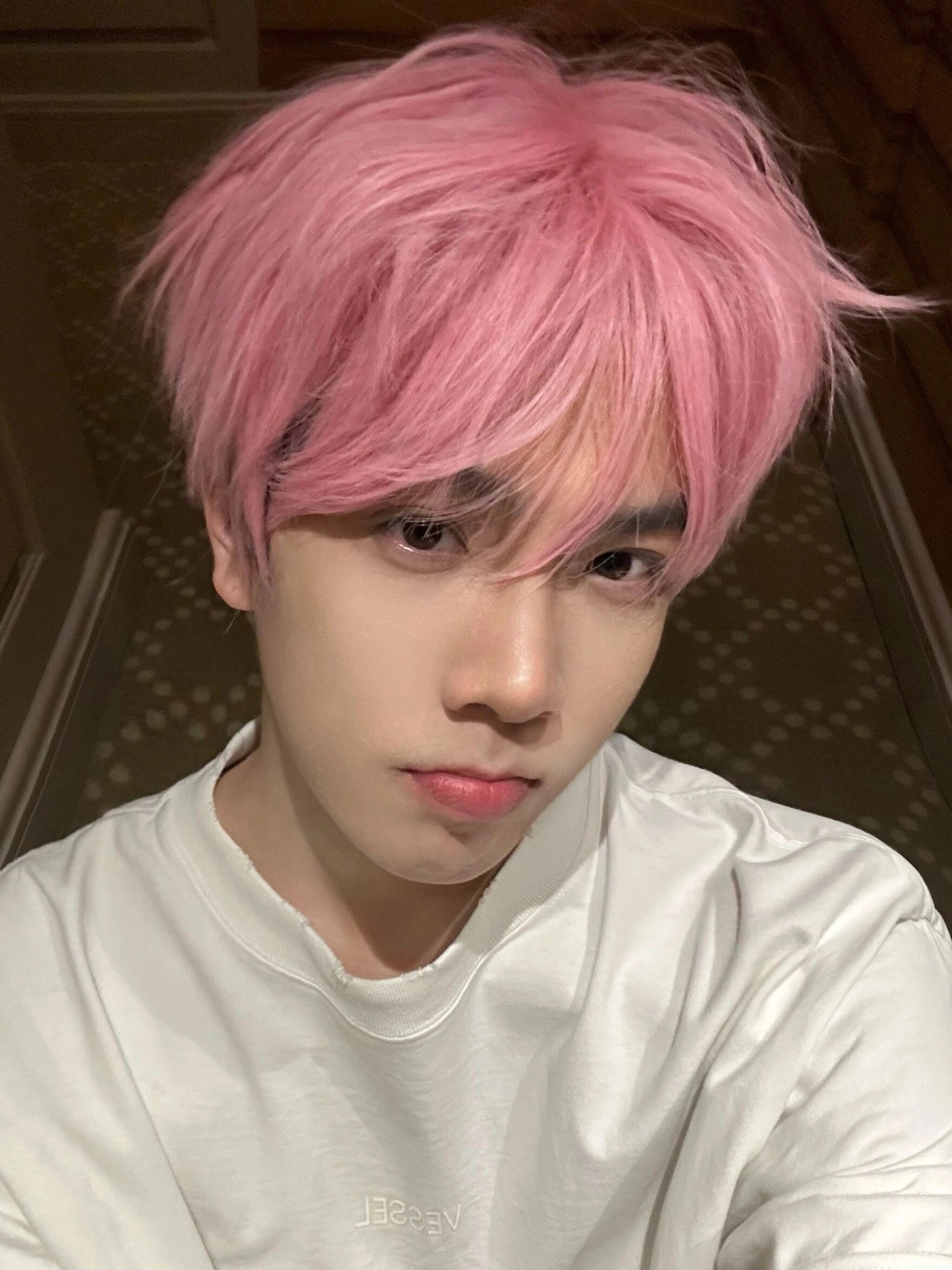 大概7度以上 我头发的长度一盒就可以搞定 粉色大概洗两三次就会掉