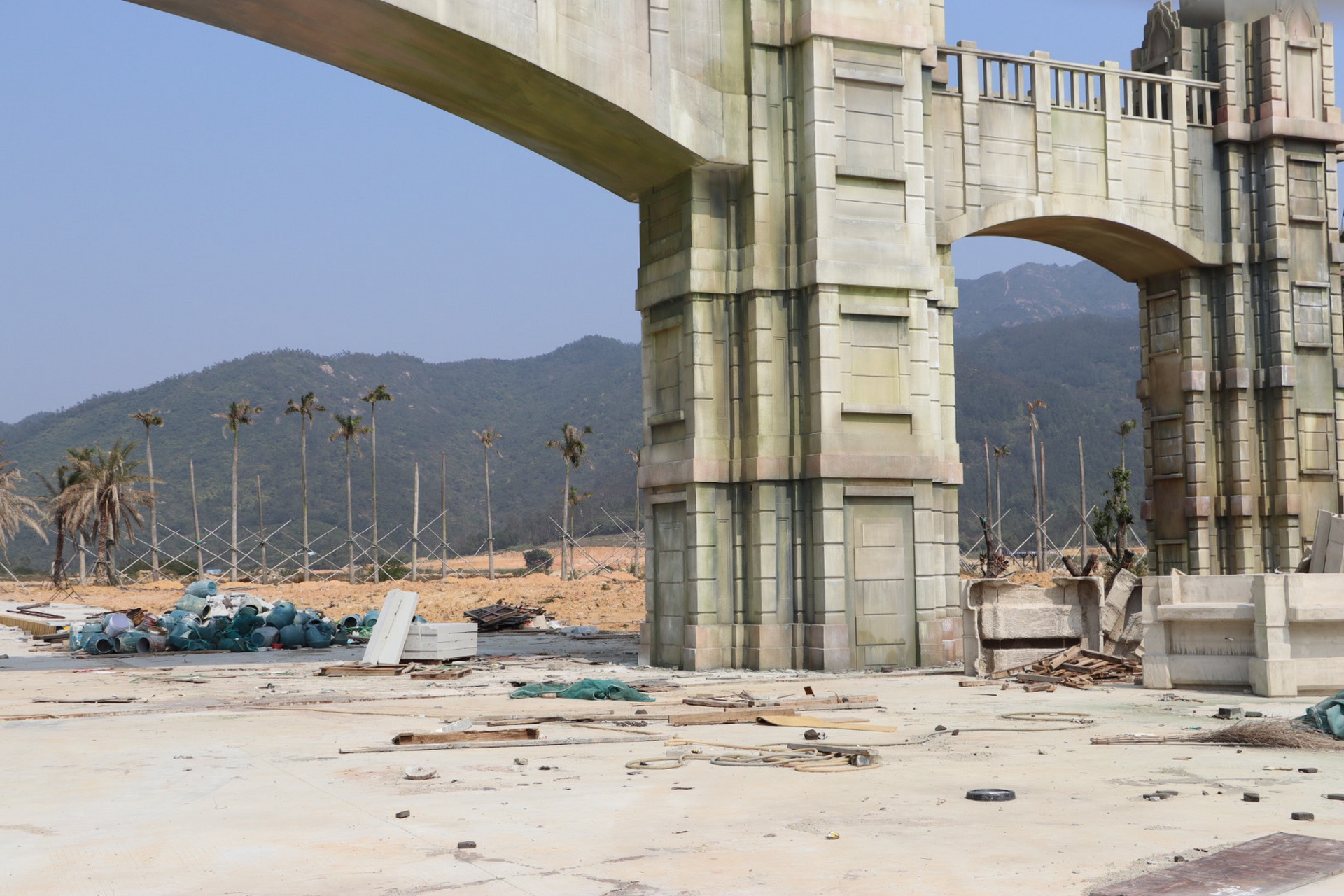 珠海宋城,现场没人施工,真的凉了?