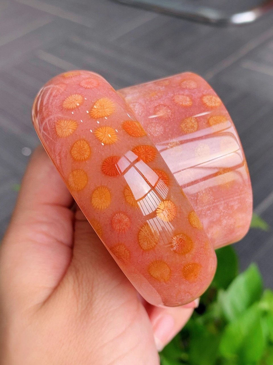 珊瑚玉又名菊花玉,是珊瑚礁在受到碳钙的渗入后