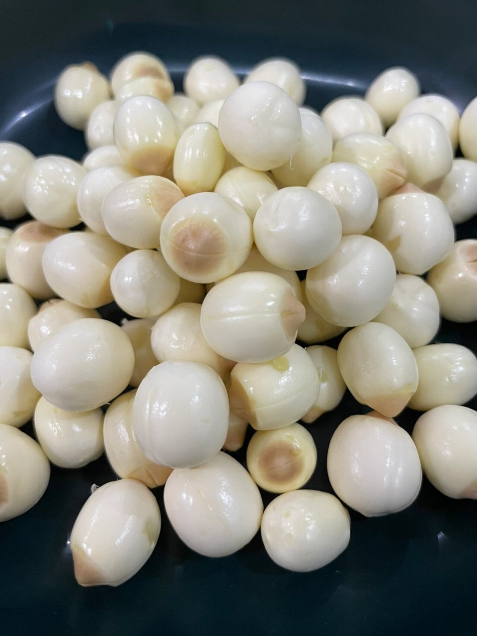 我是这样吃新鲜嫩莲子的 我们这的莲子季又到啦!