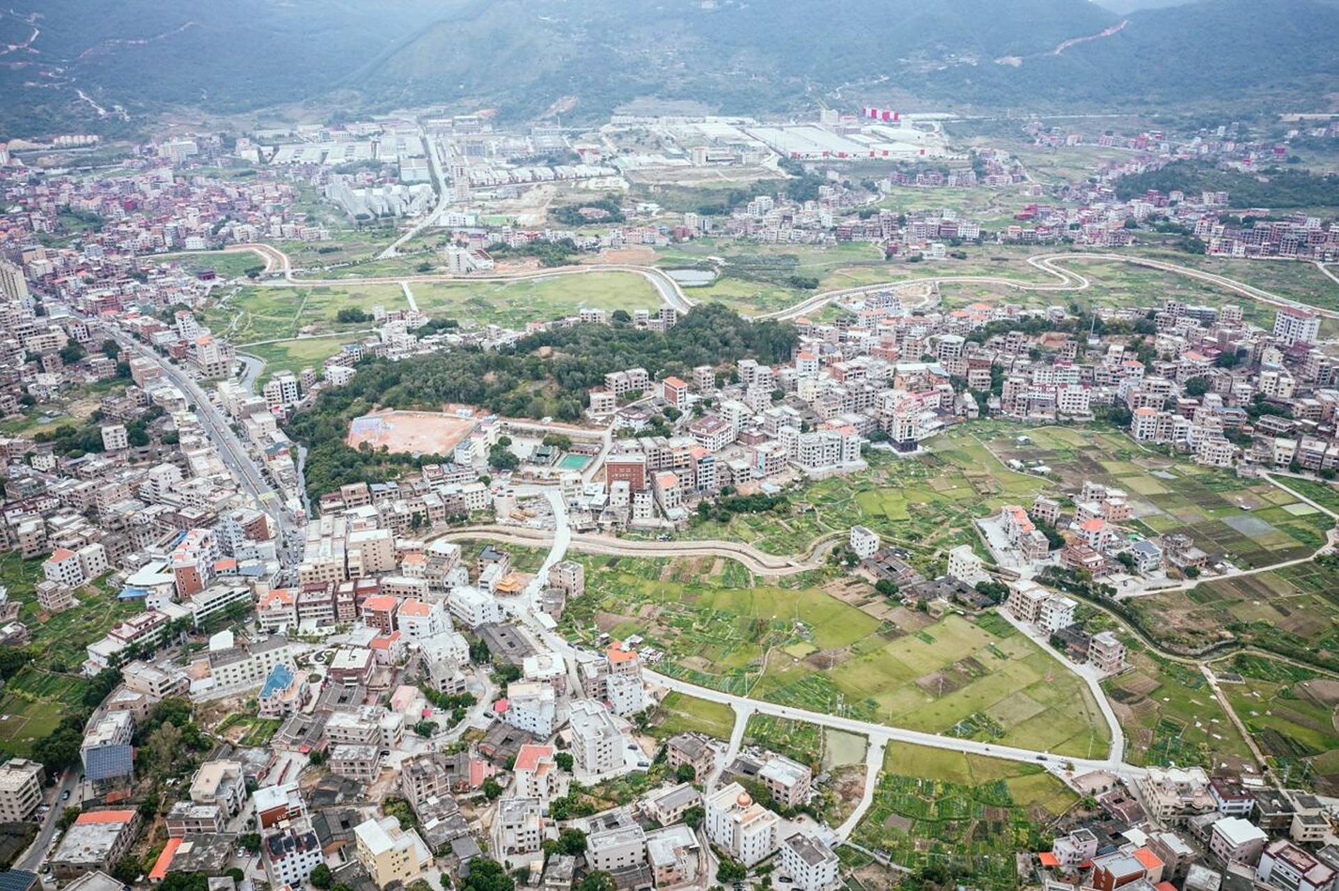 泉州市南安市英都镇 一个几十年没什么发展,安逸,生活节奏慢的小镇.