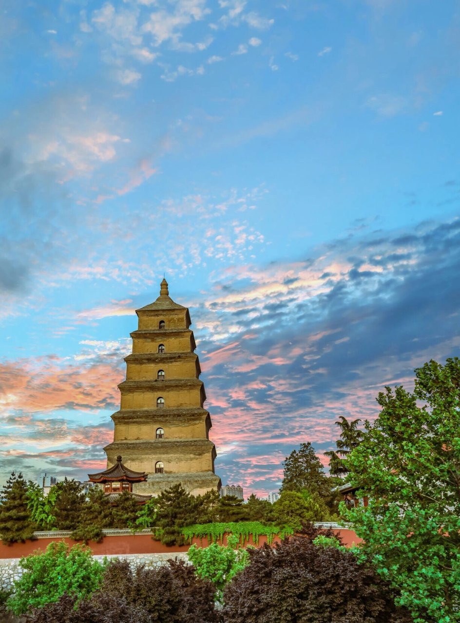 古建筑|西安大雁塔的各种角度分享7815 大雁塔位于唐长安城晋昌坊