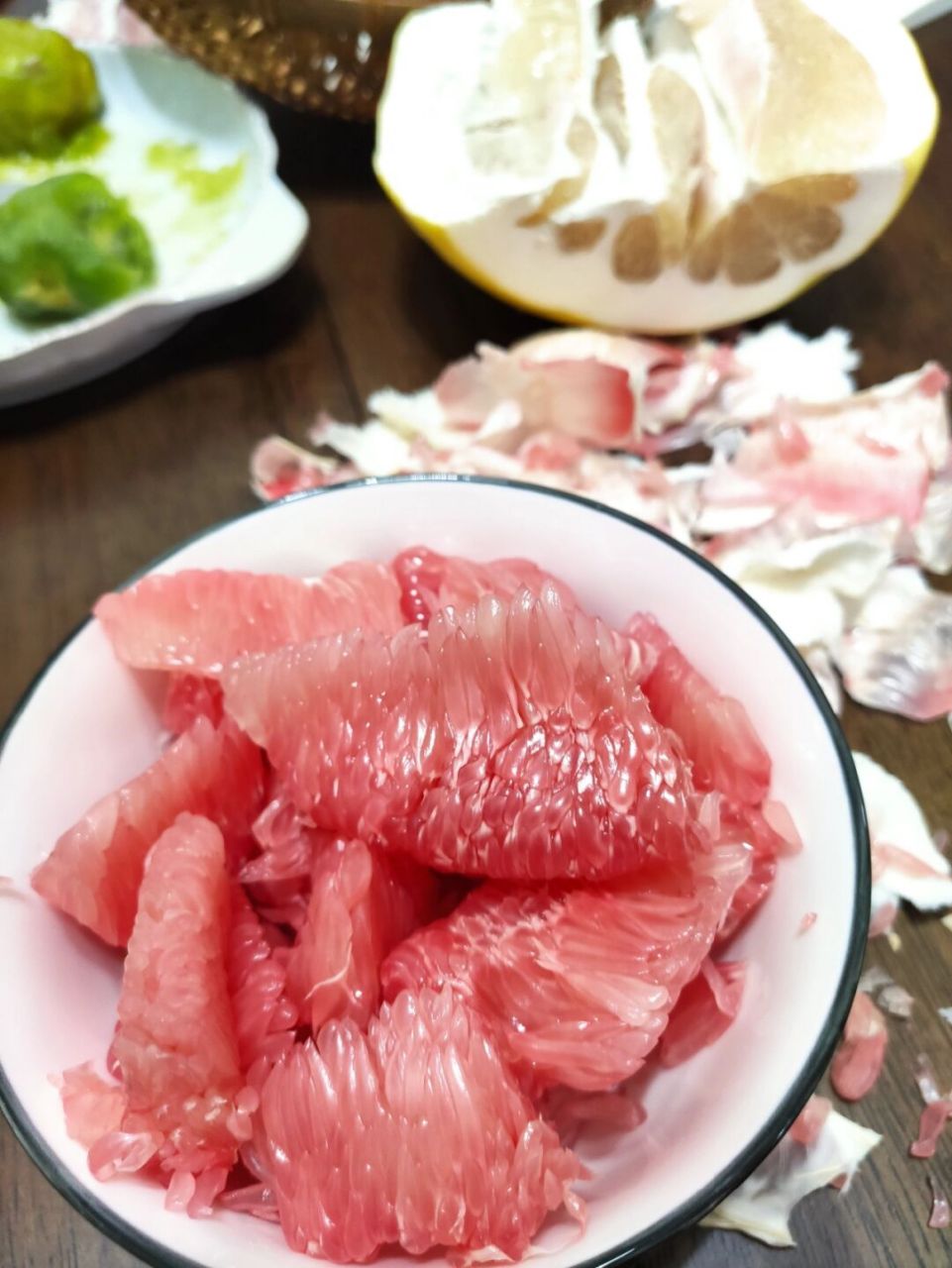 卖柚子的有话说…… 1,红心柚基本纯甜无酸 2