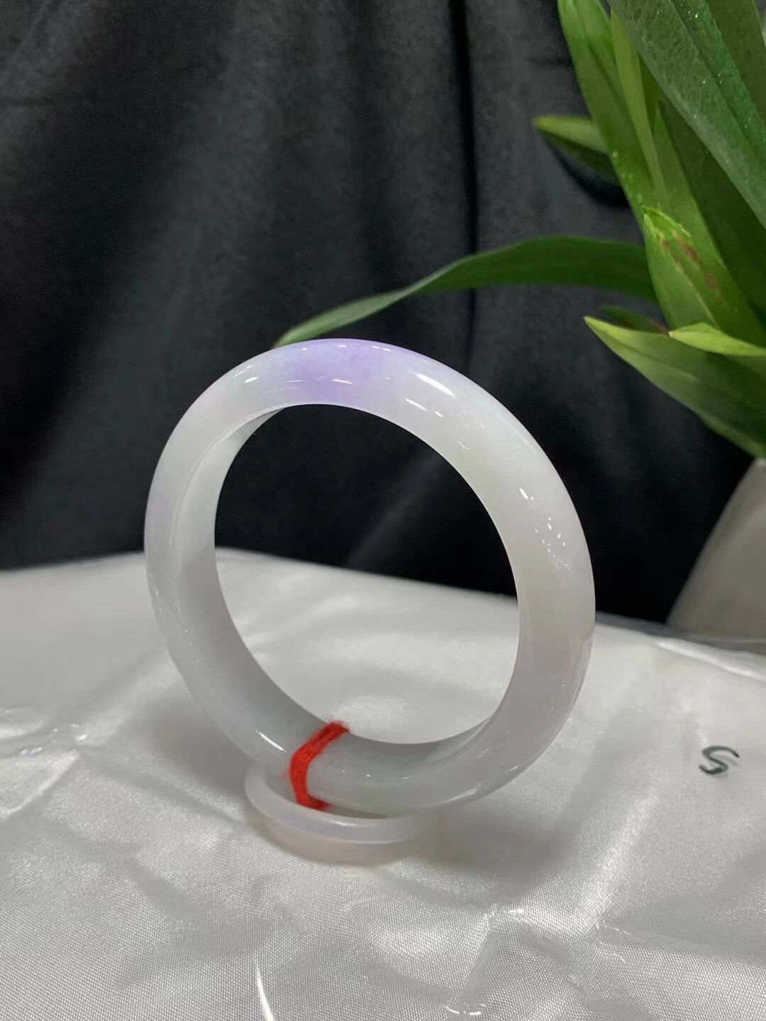 1 『 白底飘紫平安镯 』 特价捡漏款 拼手速的时候又来了