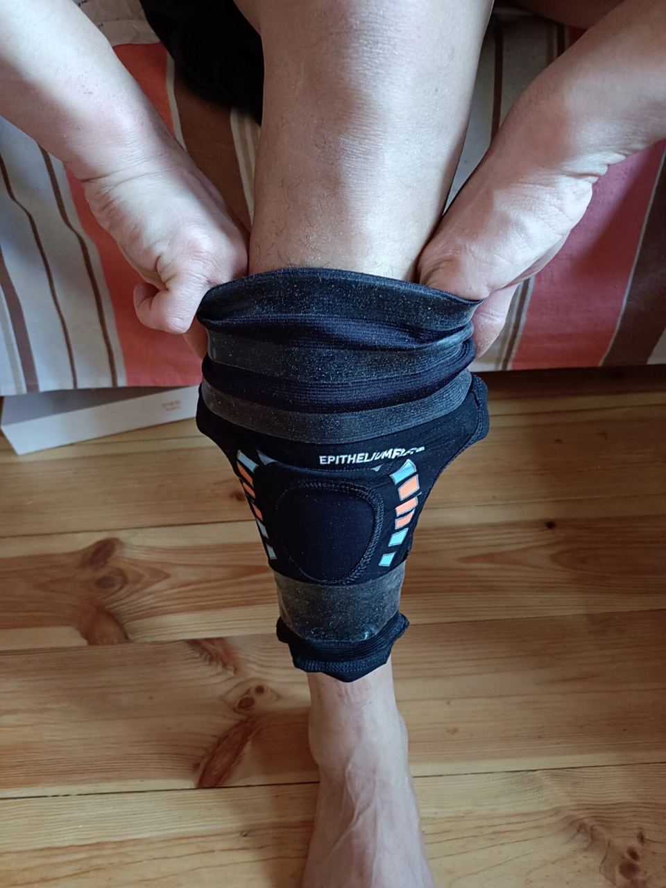 正确佩戴epitact护膝,佩戴不当会受伤 法国产的epitact运动护膝,对