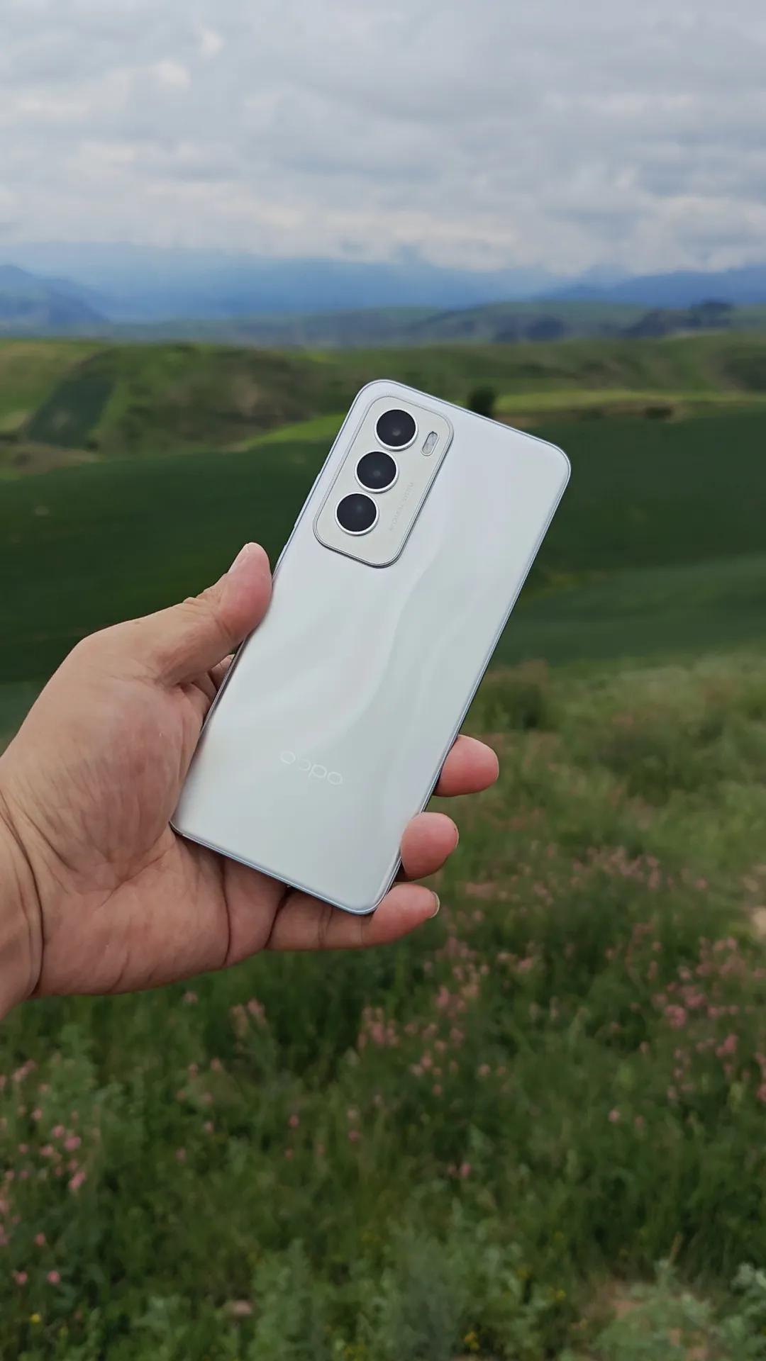 用了oppo手机之后,早晨起来充电完全来得及哈,早晨起床洗漱做早饭的