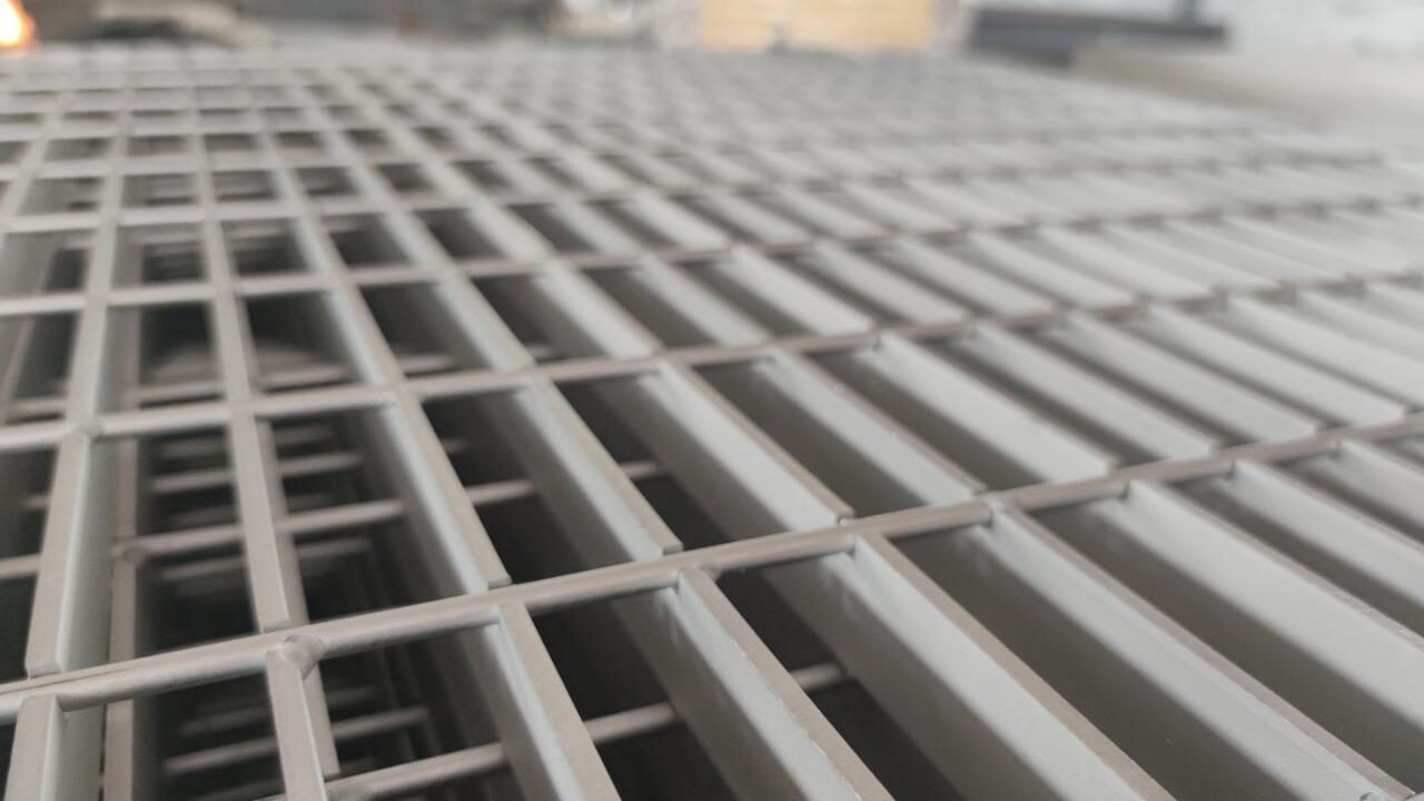 吊顶钢格板钢格栅:创造安静舒适的空间!