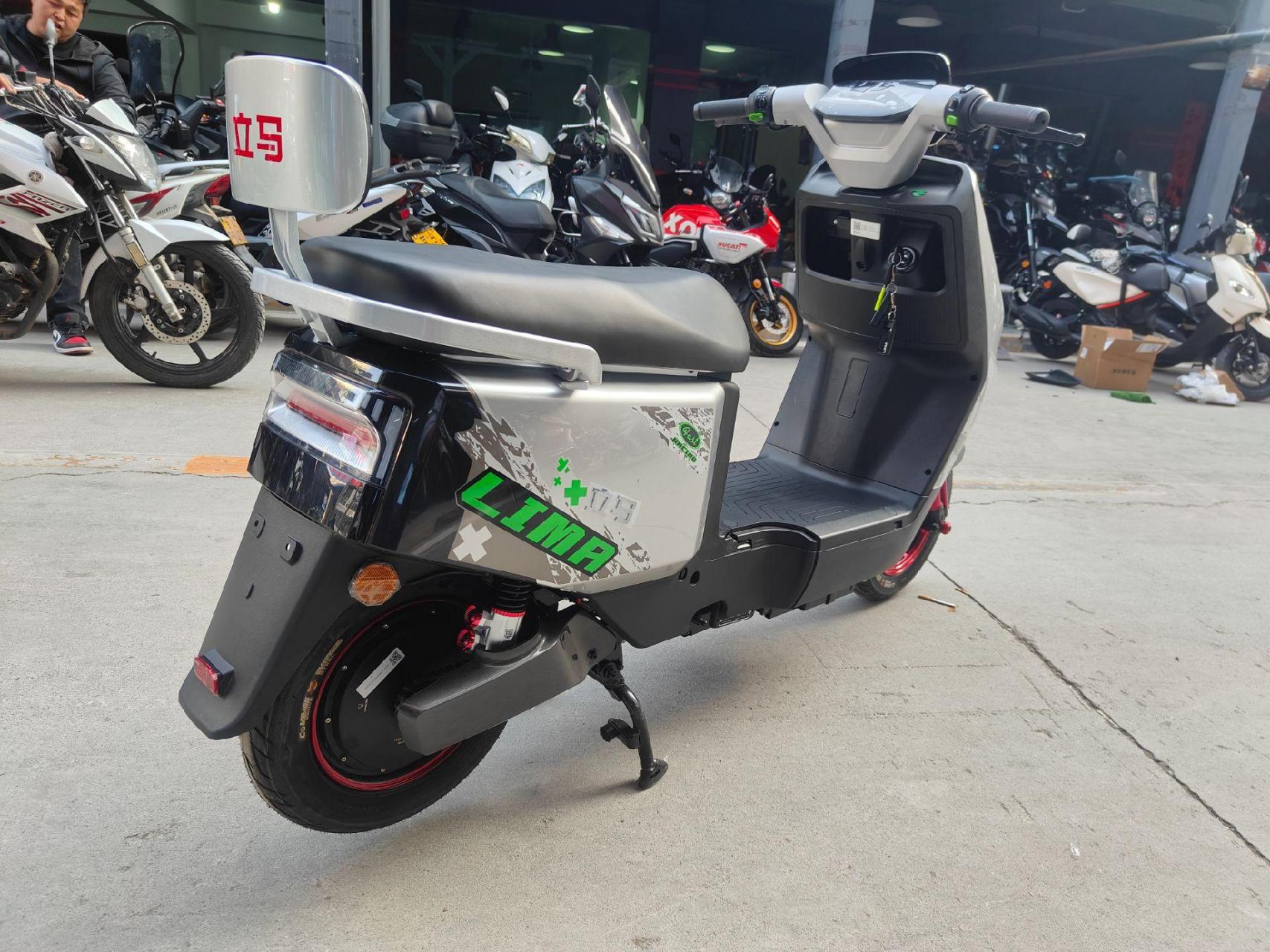 立马大动力电动车 —立马h7劲速版— 澎湃动力,迅猛出击 高配减震,超