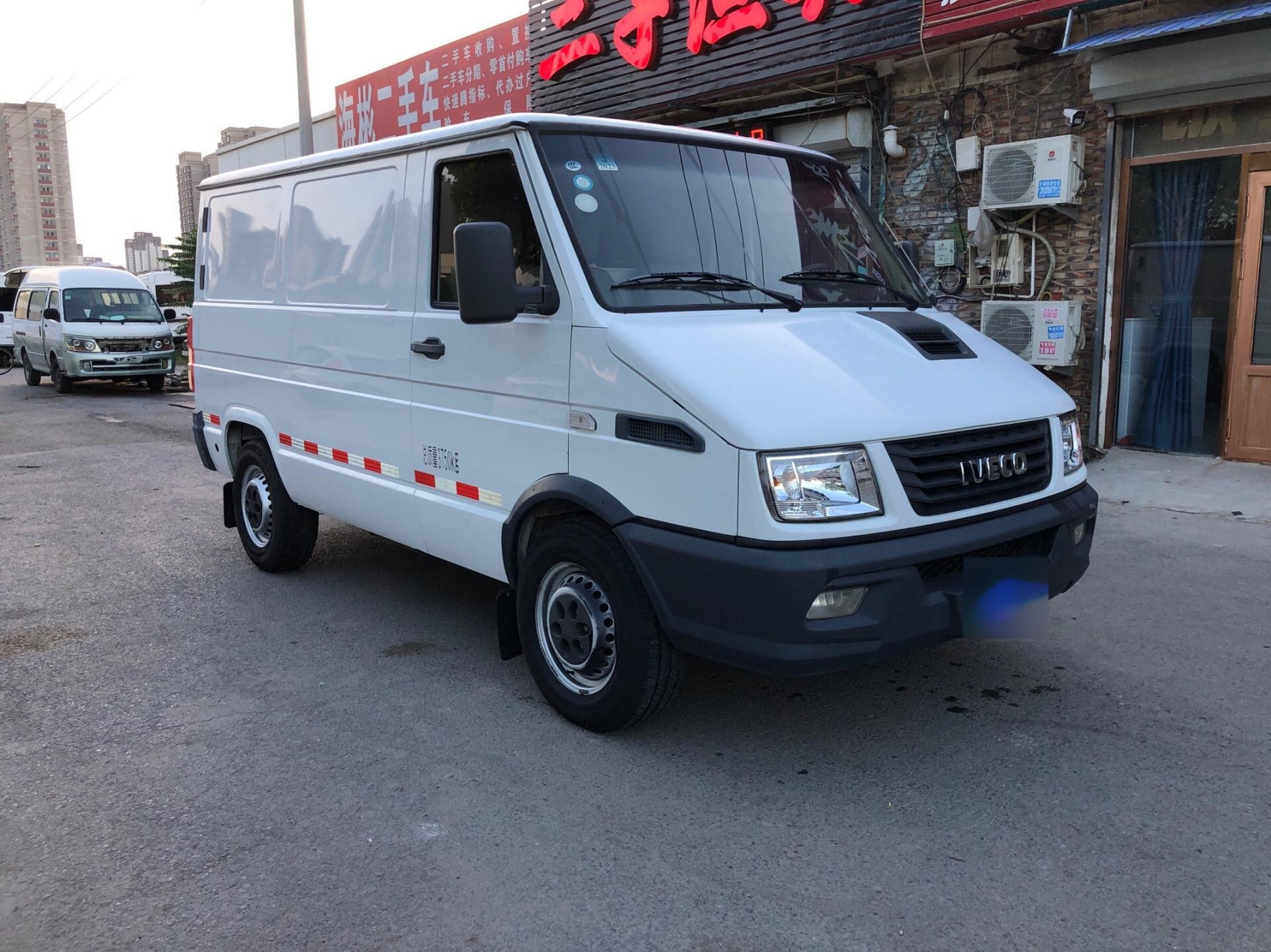 依维柯得意短轴低顶.