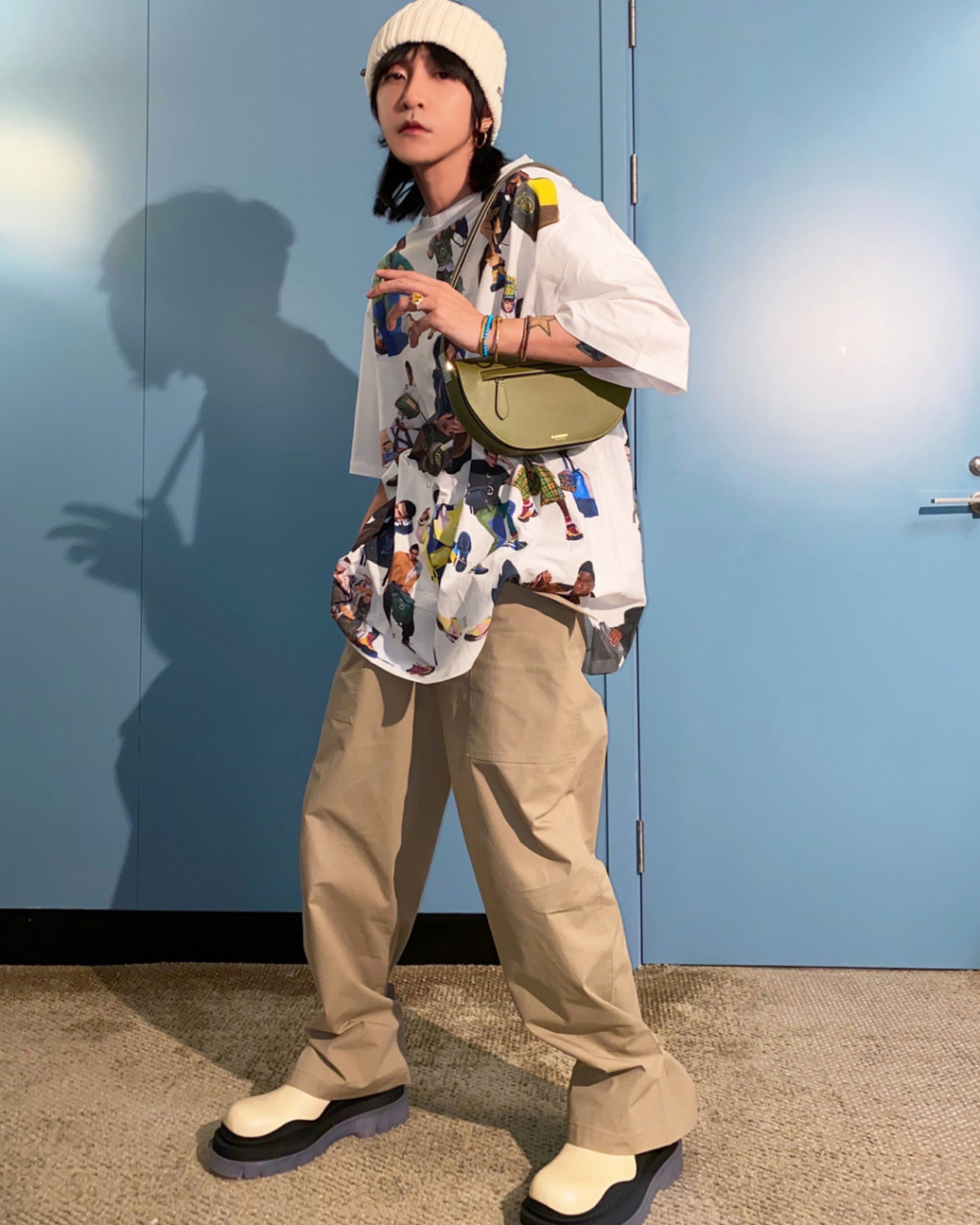 9898989898989898 tee loewe 包 burberry 裤子,靴子