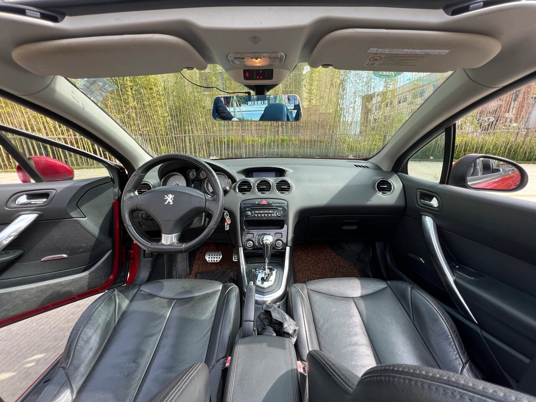 标致308cc敞篷跑车 92拿下11年7月标志308cc  1.