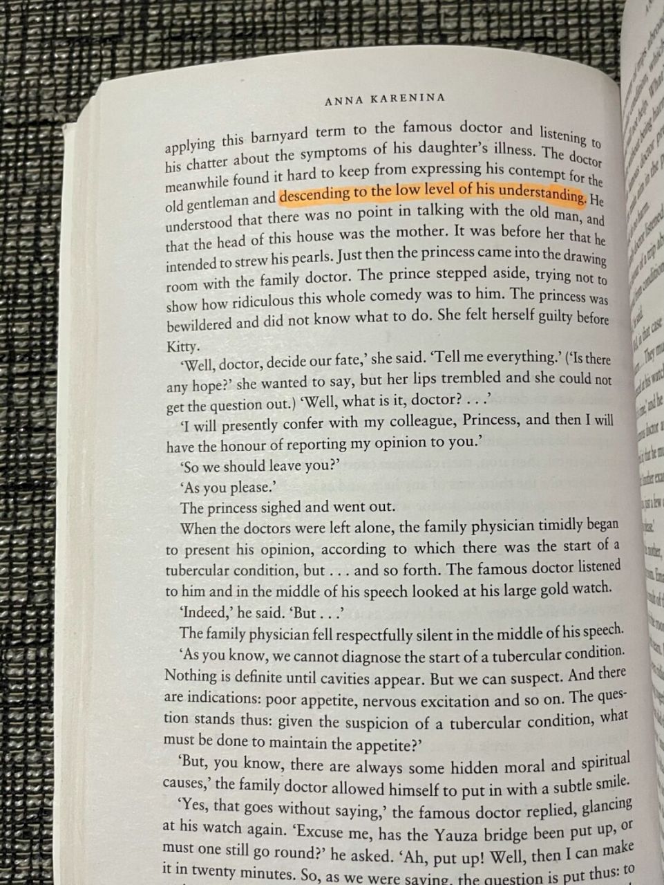 "通俗易懂"的英文表达 9915"descend to the low level of ones