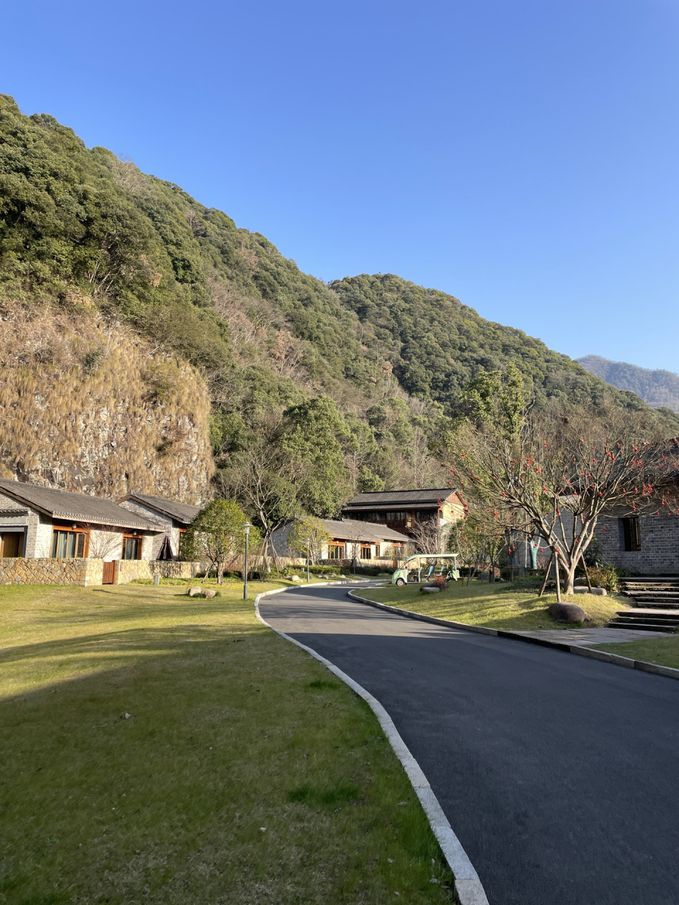 09酒店名:石台聚龙牯牛降大酒店 99住宿人均:50077含双早 99