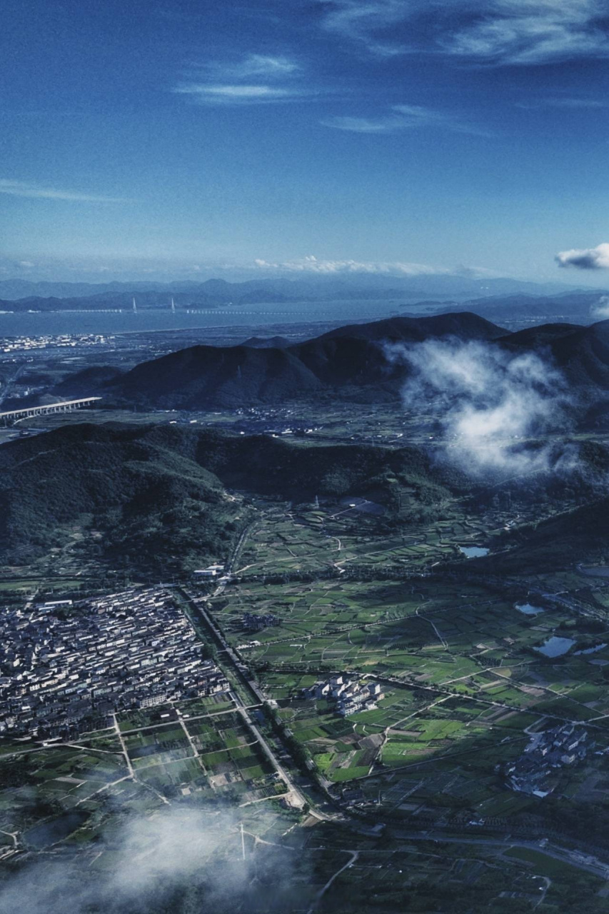 美丽北仑# 【美丽北仑,绿满港城】(拍客:日月光华)感受绿水青山中