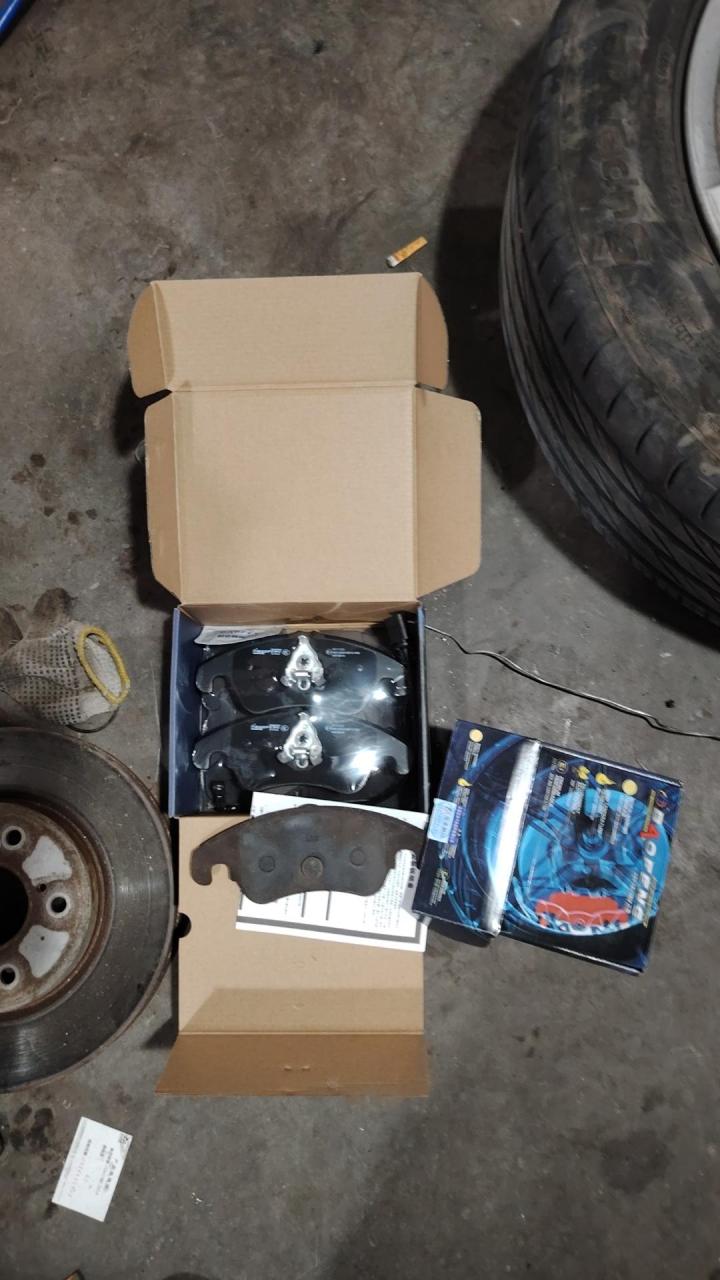 宝马x1前后tre刹车片.传奇下臂 宝丰刹车片