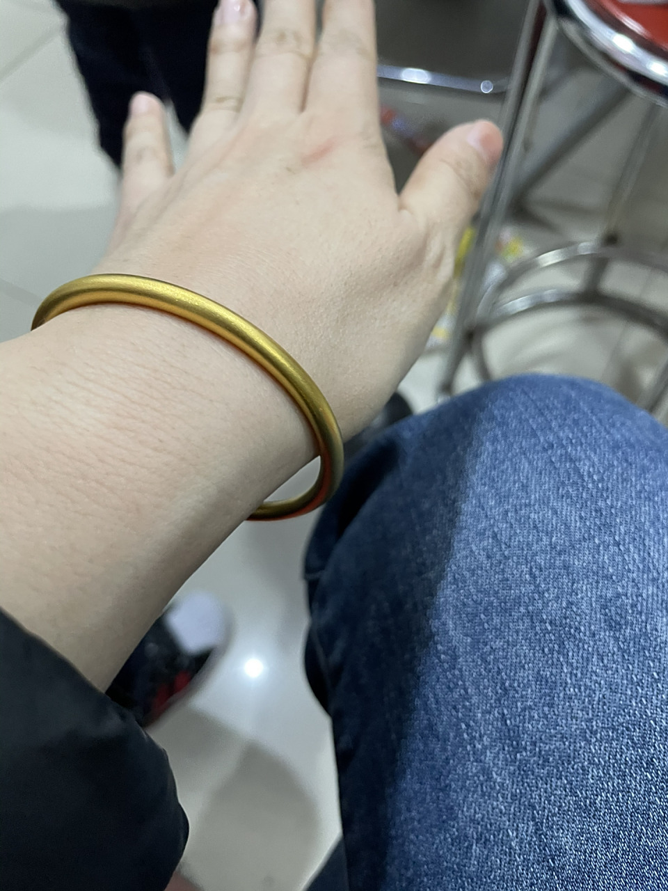 古法金手镯实心50g 53圈口 大小很舒服,还以为50g很大,没想到不怎么大