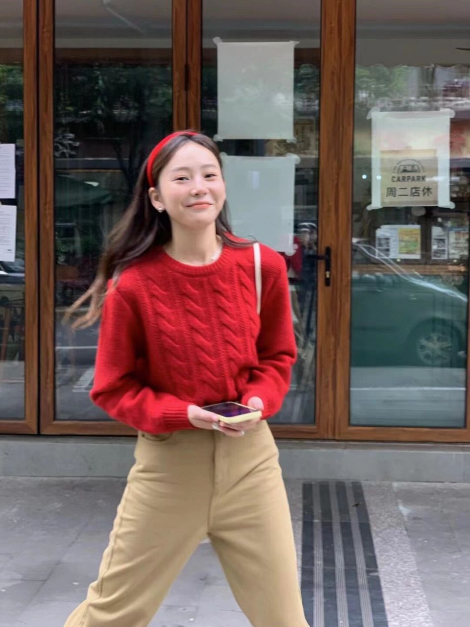 秋季穿搭 | 试试红色和卡其色的搭配 93