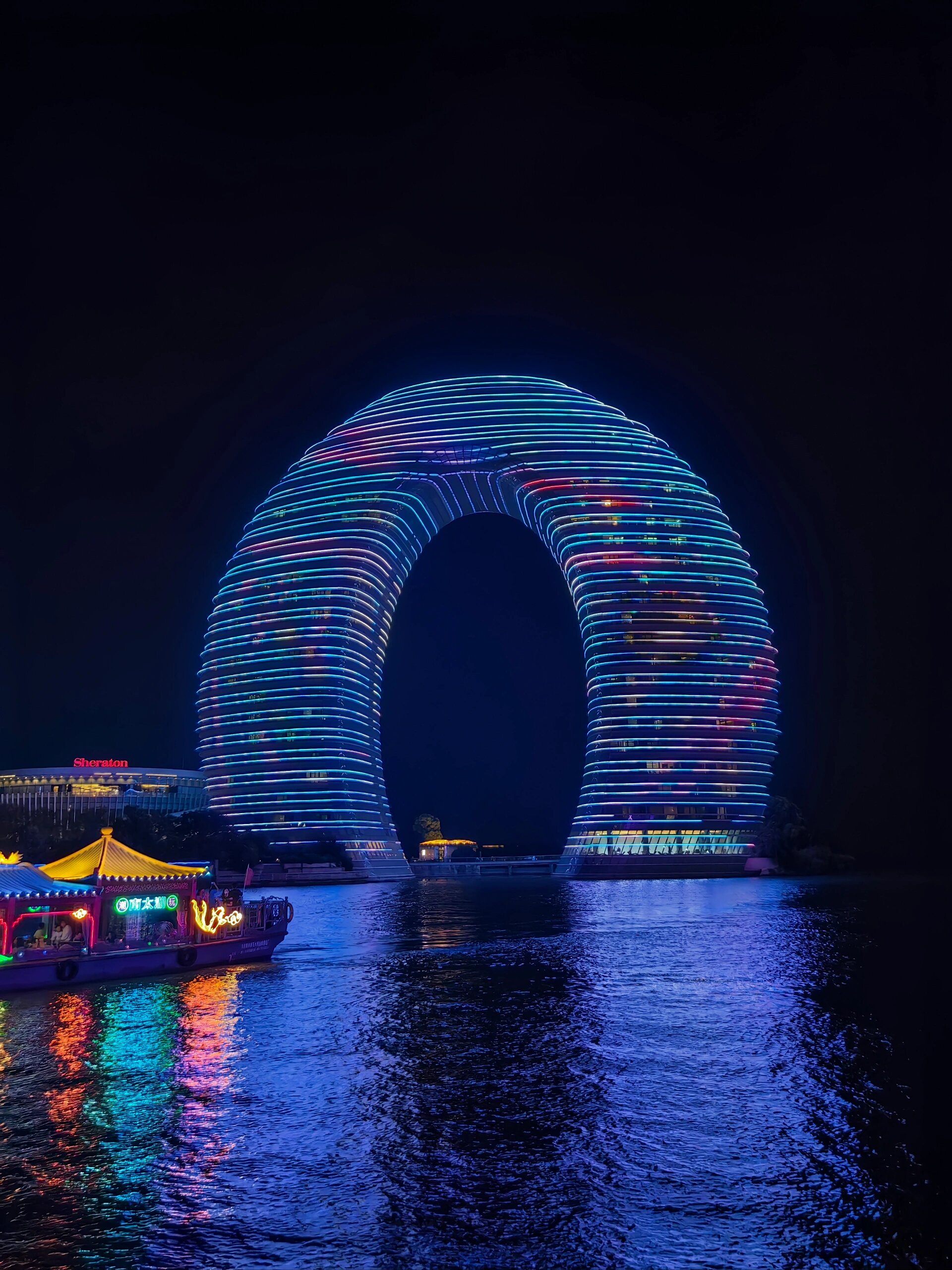 湖州南太湖月亮广场夜景 湖州夜景很美