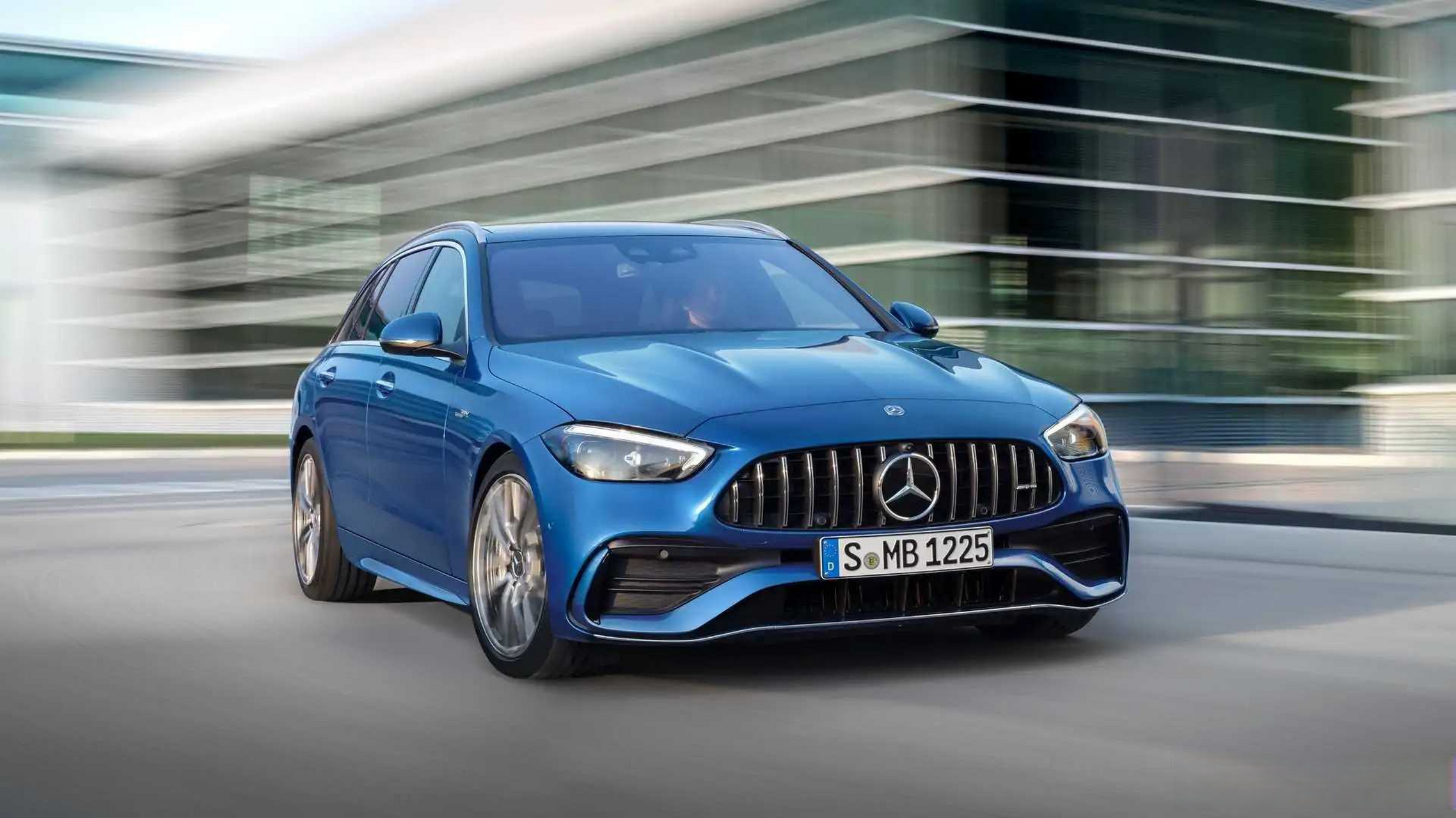 新一代的c43 amg旅行版下周国内上市! 就问瓦罐爱好者迷不迷糊?