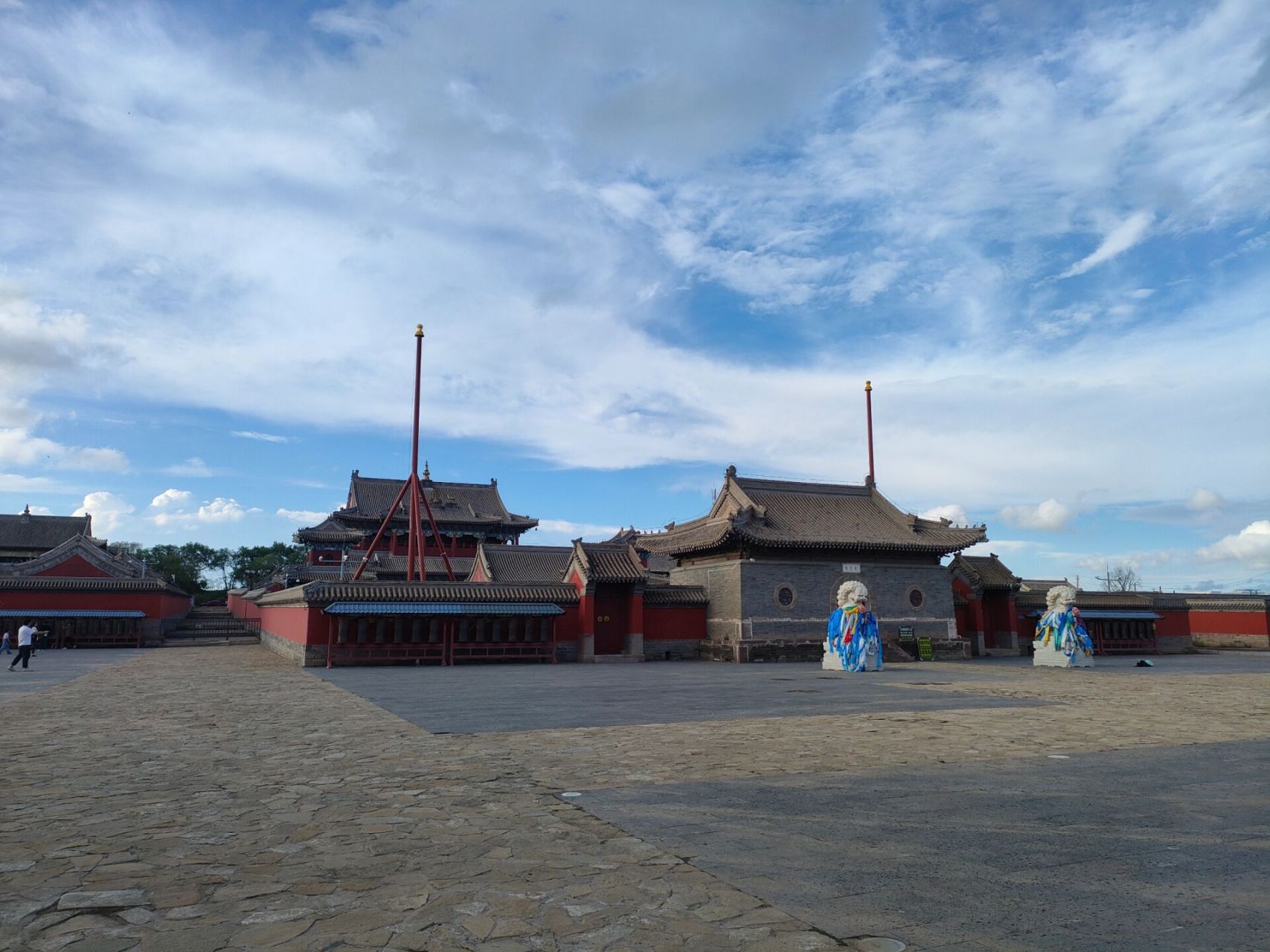 多伦 山西会馆 多伦的山西会馆 建于乾隆年间 历经修缮 中轴线的建筑